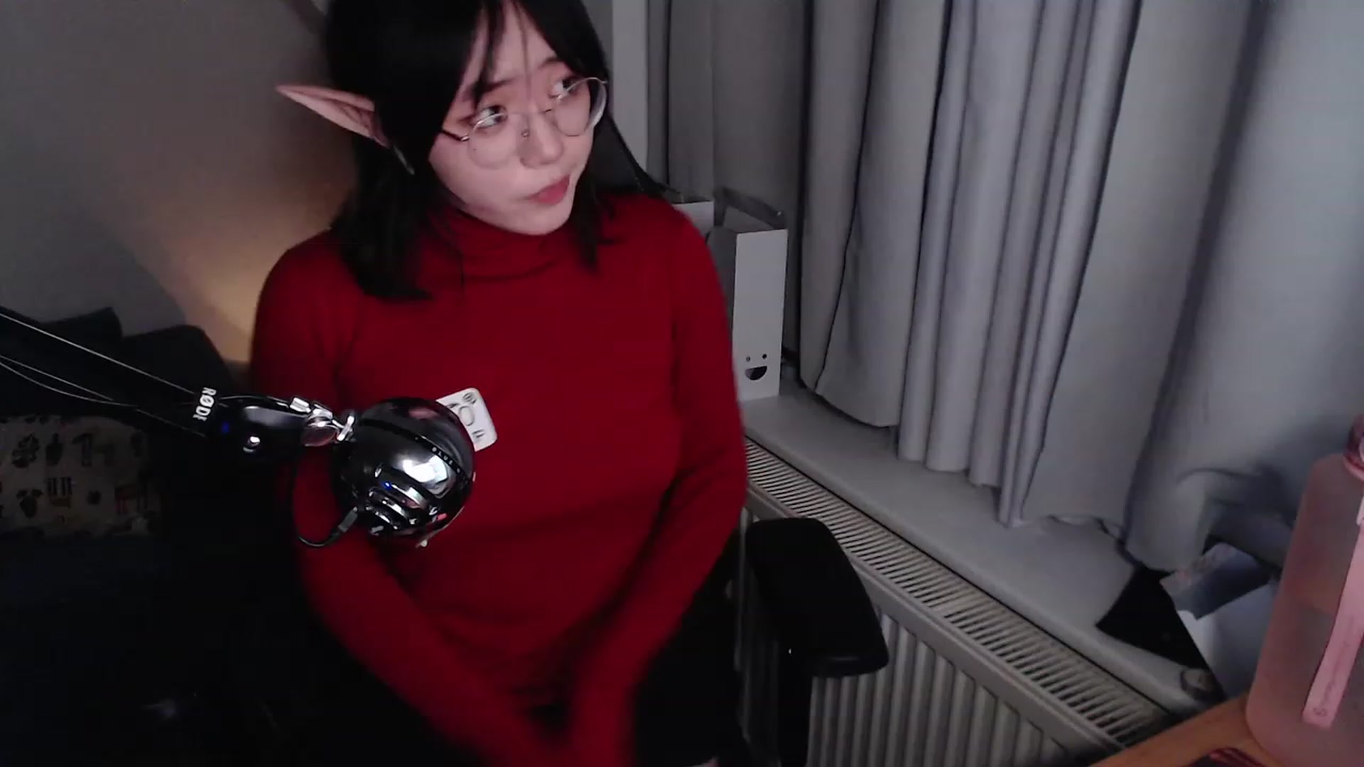 Gallery image thumbnail from Kuromin's myfreecams stream on, 12/24/2023, 22:44 image 18 of 20