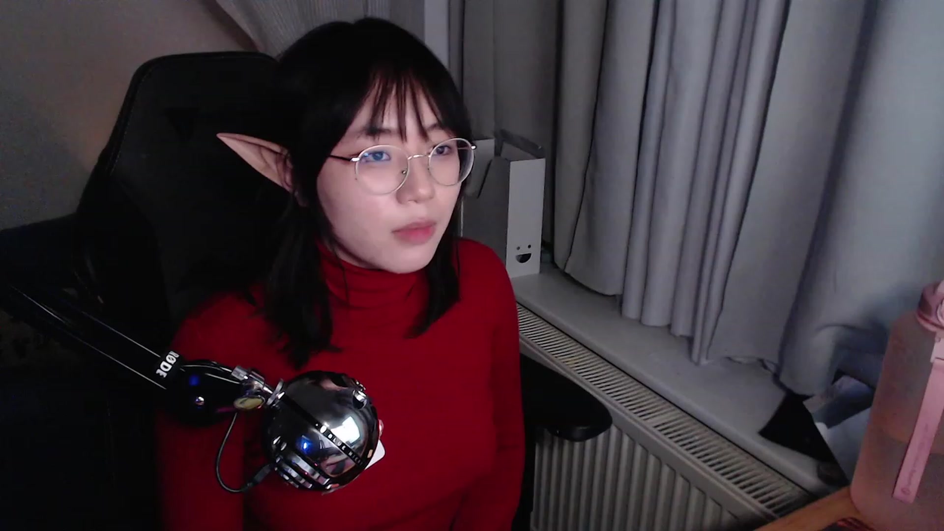 Gallery image thumbnail from Kuromin's myfreecams stream on, 12/25/2023, 24:04 image 19 of 20