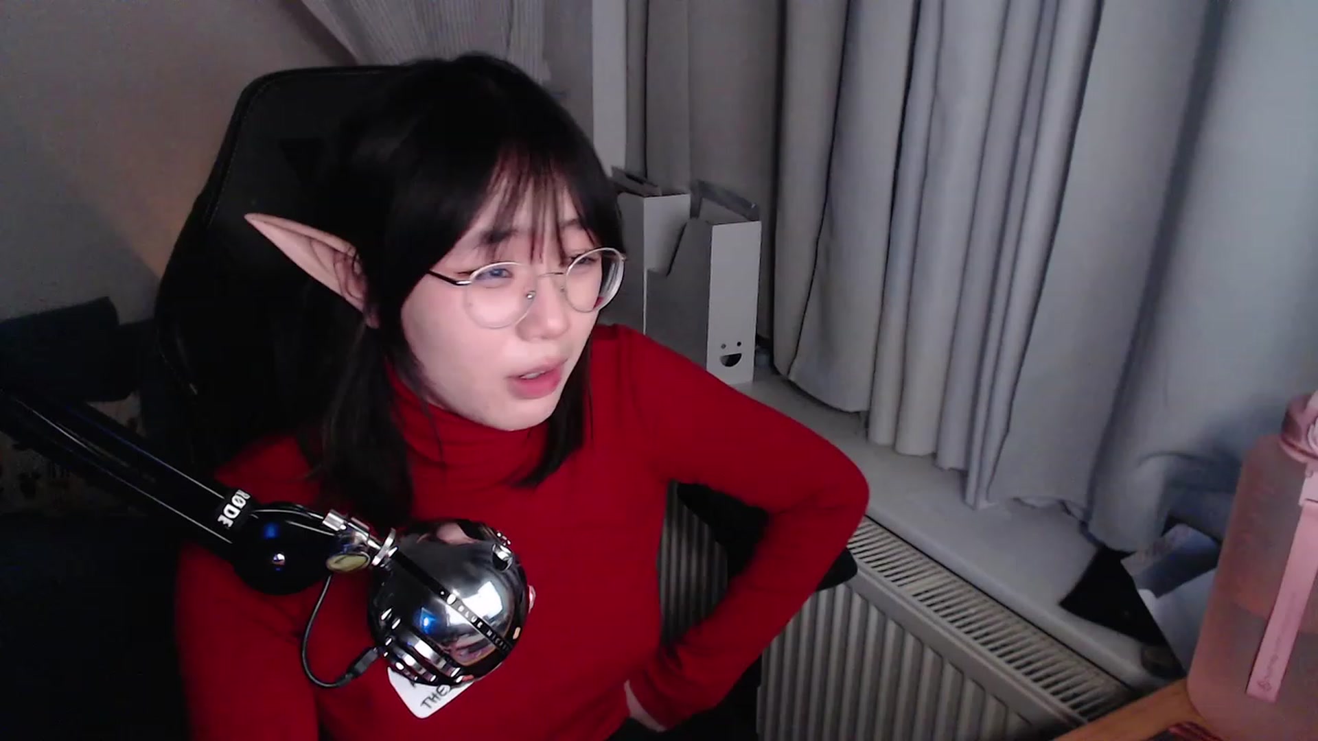 Gallery image thumbnail from Kuromin's myfreecams stream on, 12/25/2023, 24:04 image 15 of 20