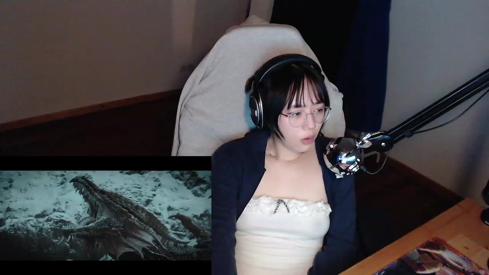 Gallery image thumbnail from Kuromin's myfreecams stream on, 01/17/2024, 17:35 image 3 of 20