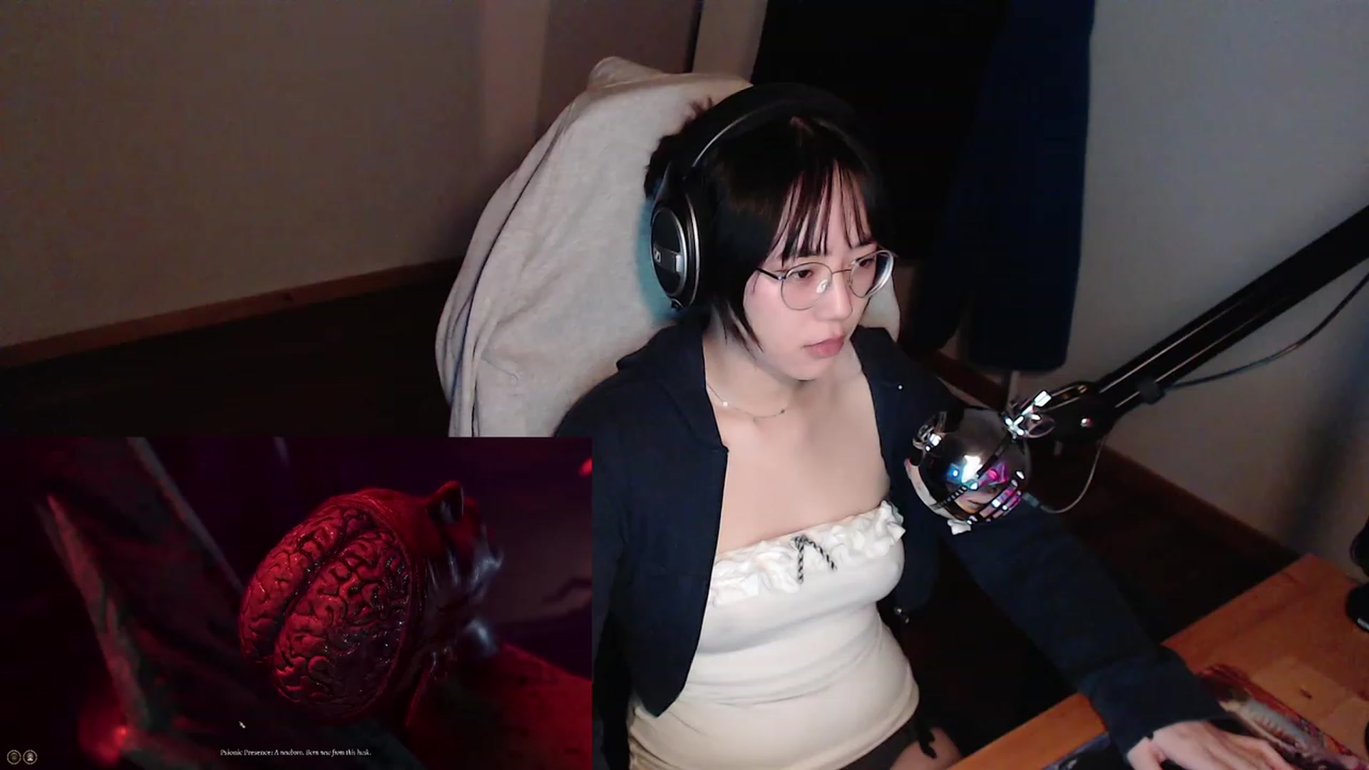 Gallery image thumbnail from Kuromin's myfreecams stream on, 01/17/2024, 17:35 image 6 of 20
