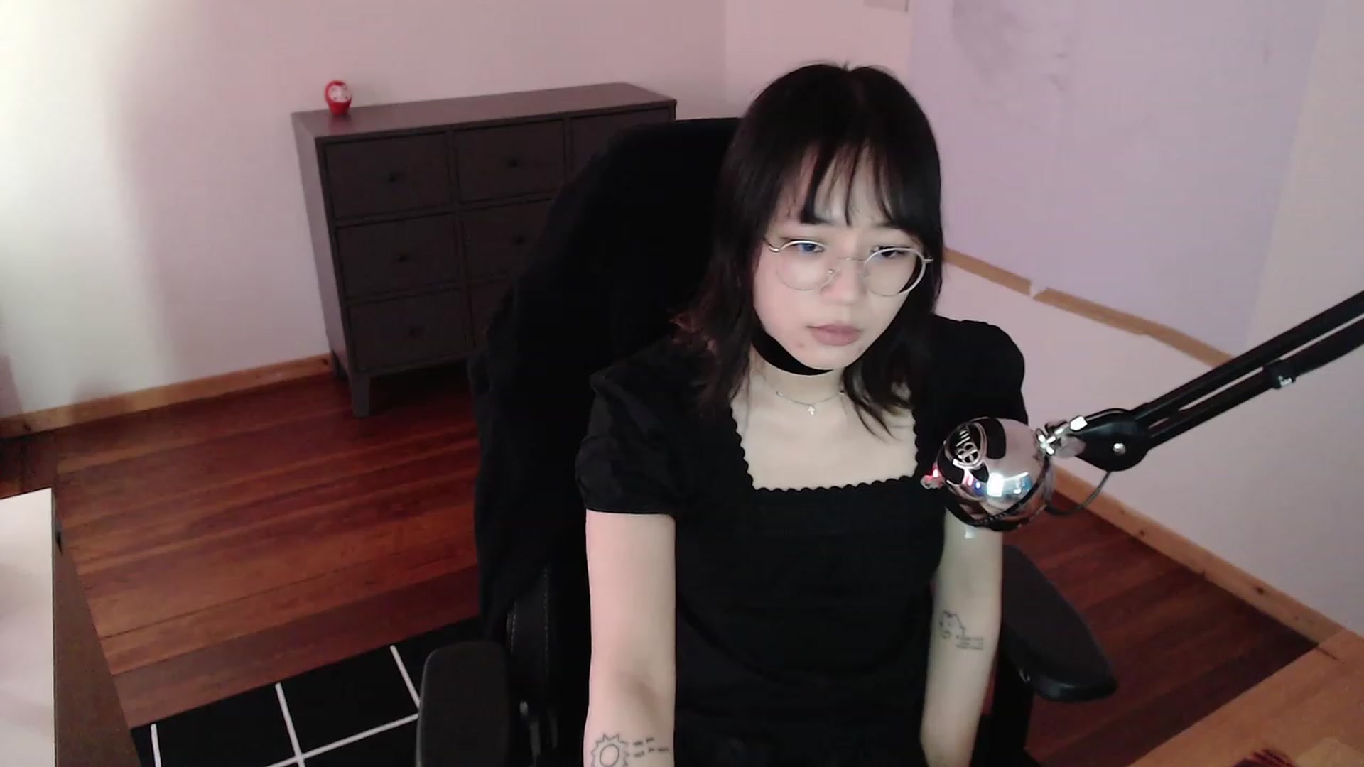 Gallery image thumbnail from Kuromin's myfreecams stream on, 01/29/2024, 16:07 image 5 of 20
