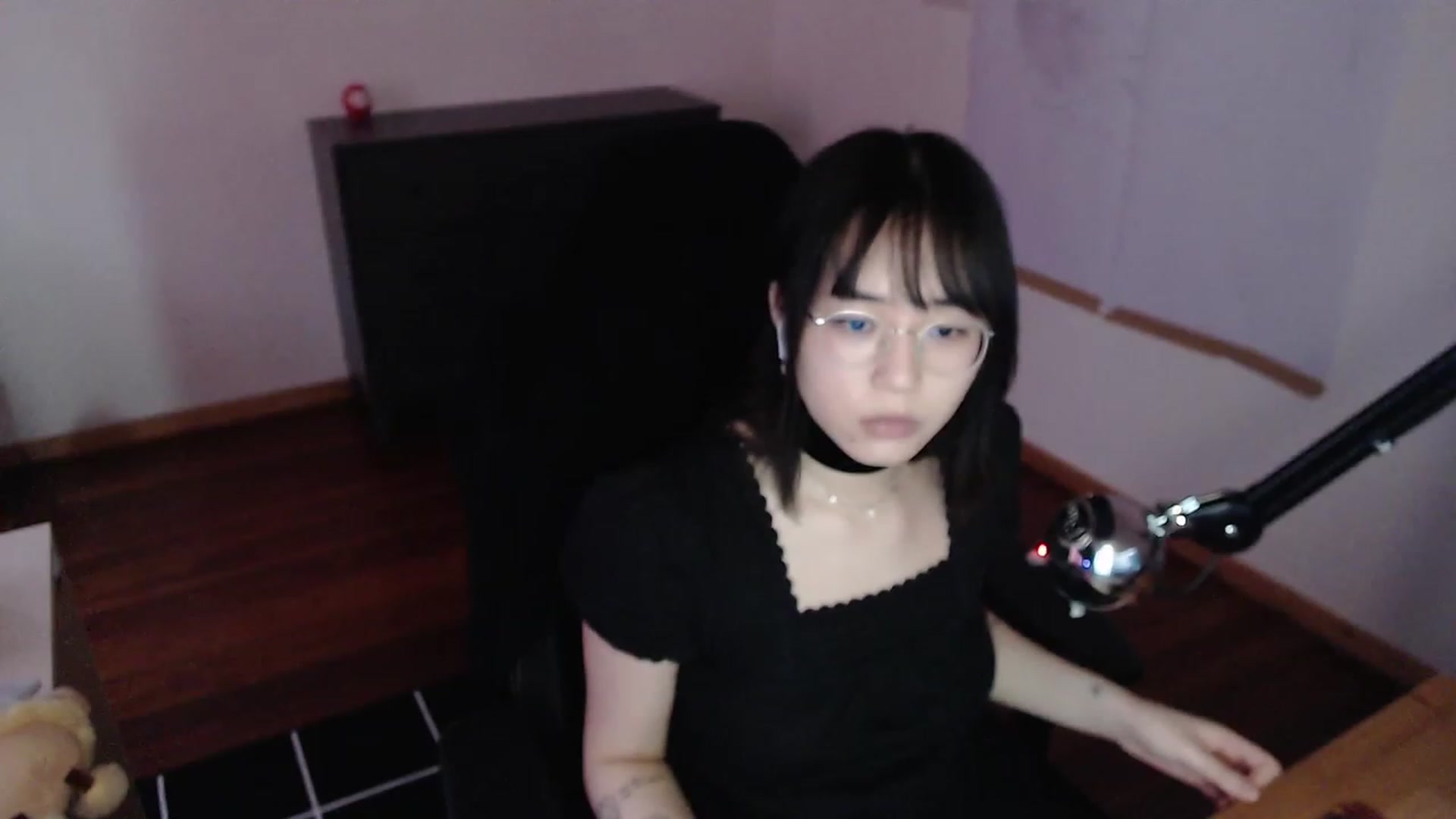 Gallery image thumbnail from Kuromin's myfreecams stream on, 01/29/2024, 16:07 image 11 of 20