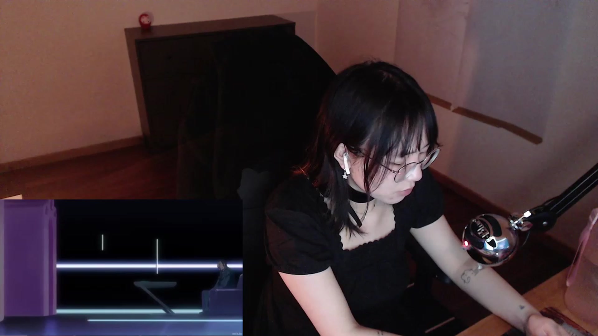 Gallery image thumbnail from Kuromin's myfreecams stream on, 01/29/2024, 20:41 image 4 of 20