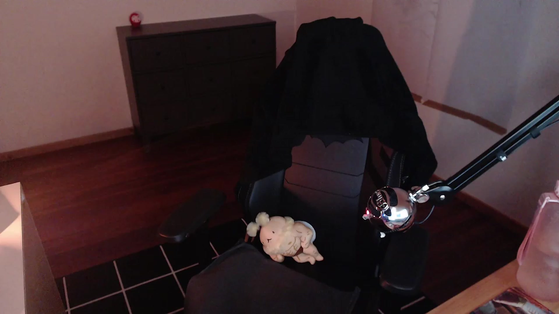 Gallery image thumbnail from Kuromin's myfreecams stream on, 01/29/2024, 20:41 image 17 of 20