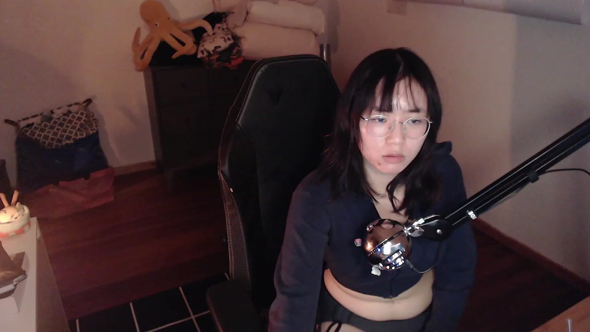 Gallery image thumbnail from Kuromin's myfreecams stream on, 02/06/2024, 21:58 image 17 of 20
