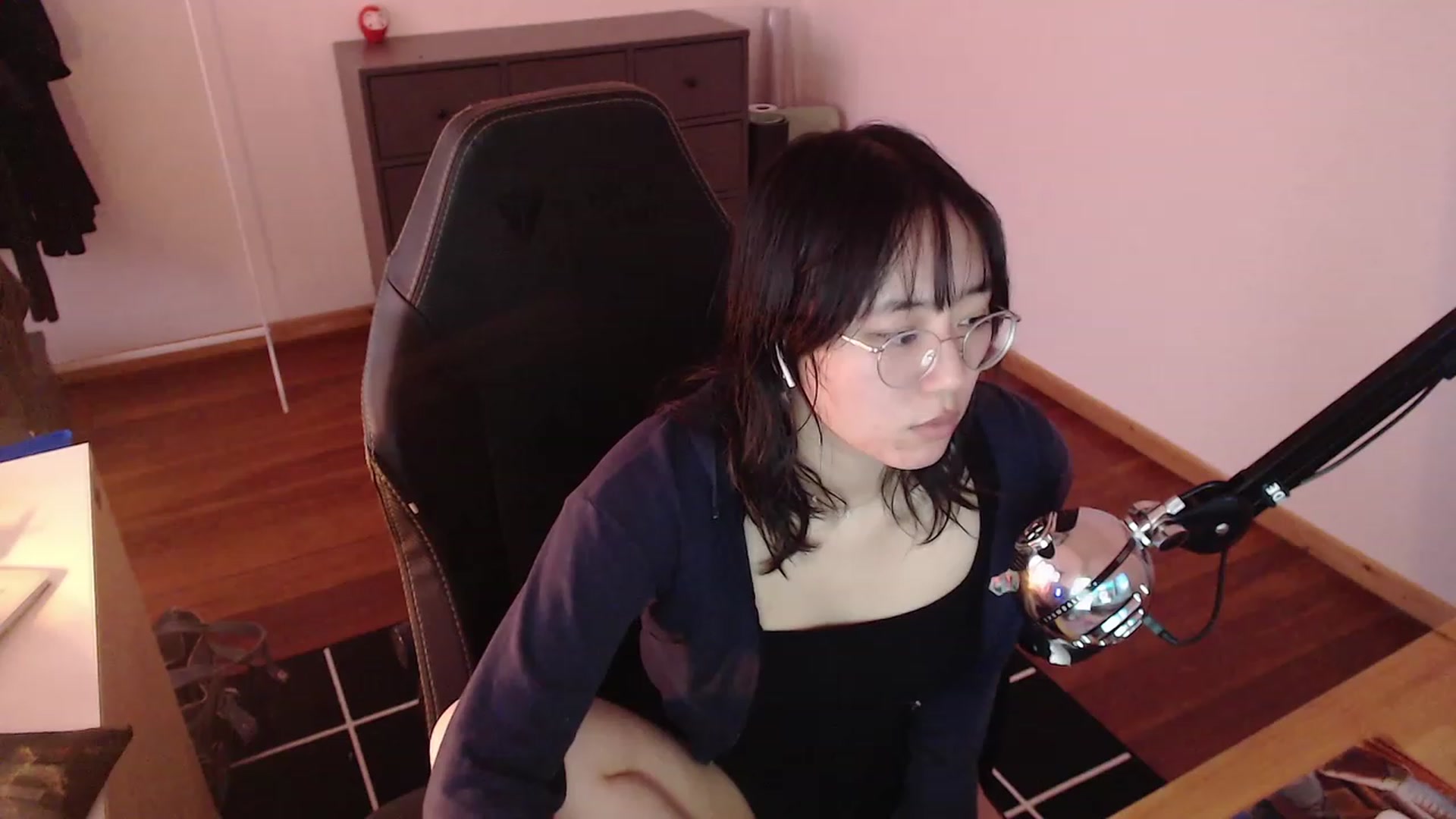 Gallery image thumbnail from Kuromin's myfreecams stream on, 02/08/2024, 14:09 image 1 of 20