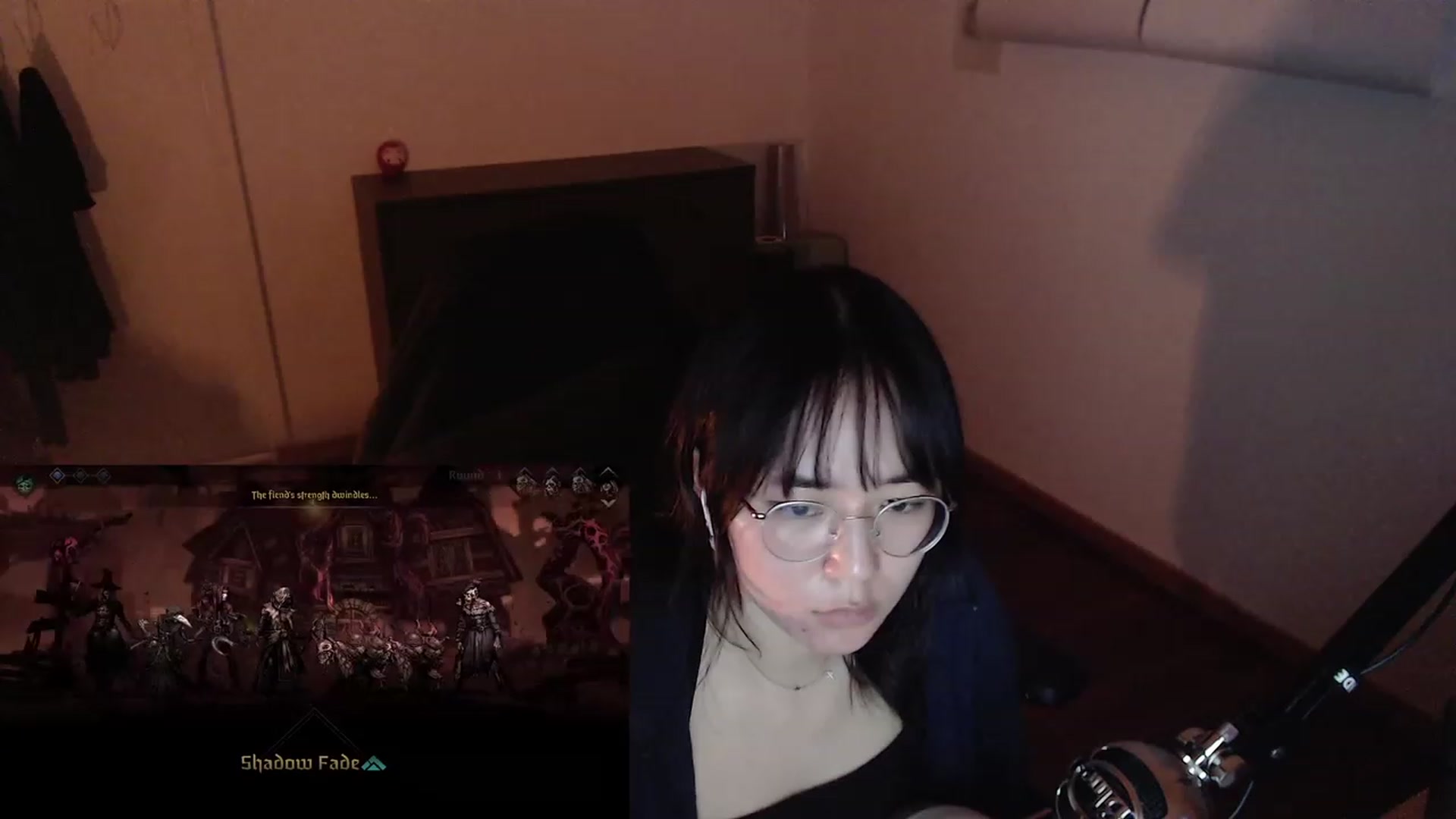 Gallery image thumbnail from Kuromin's myfreecams stream on, 02/08/2024, 19:18 image 11 of 20