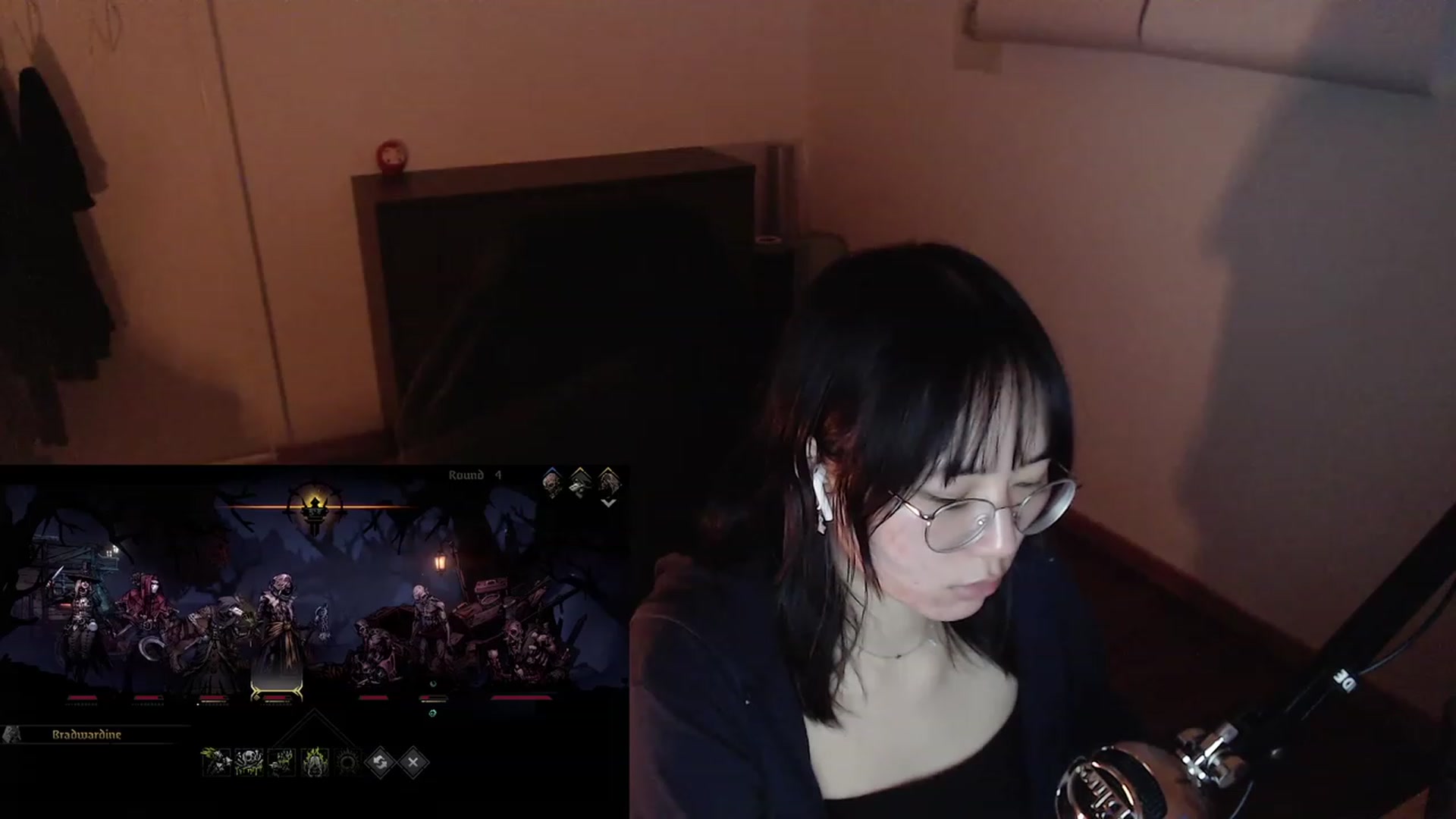 Gallery image thumbnail from Kuromin's myfreecams stream on, 02/08/2024, 19:18 image 7 of 20