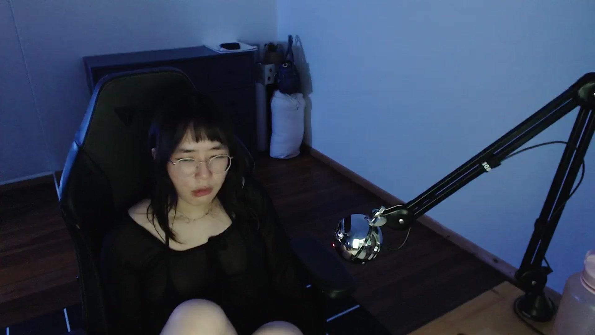 Gallery image thumbnail from Kuromin's myfreecams stream on, 05/16/2024, 19:44 image 2 of 20
