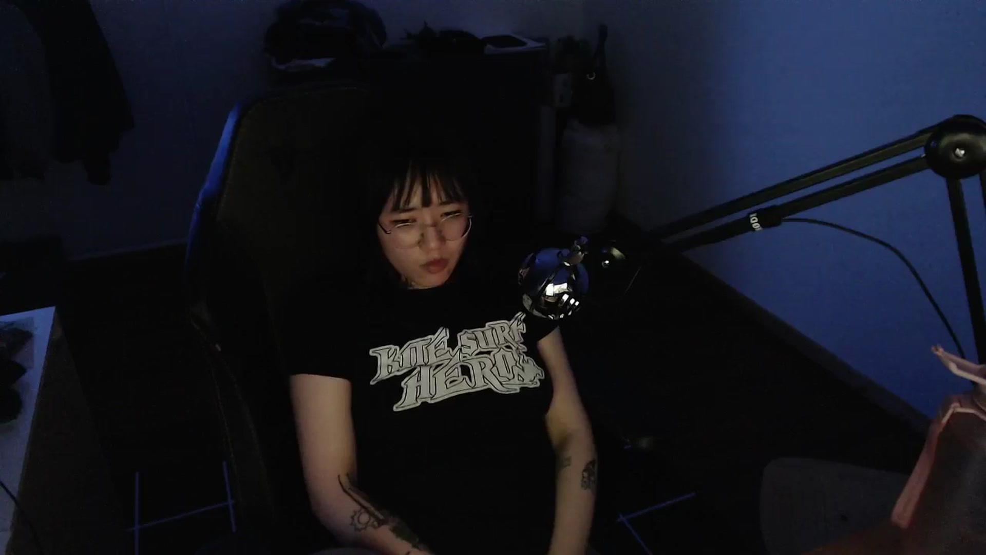 Gallery image thumbnail from Kuromin's myfreecams stream on, 05/21/2024, 21:00 image 4 of 20