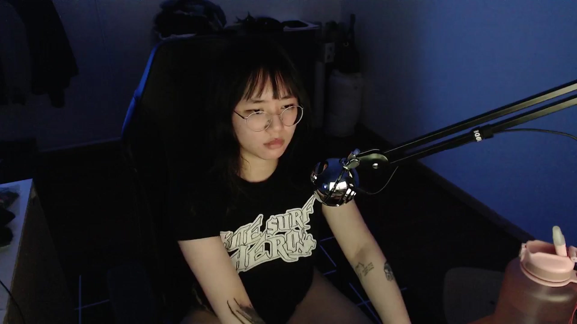 Gallery image thumbnail from Kuromin's myfreecams stream on, 05/21/2024, 21:00 image 14 of 20