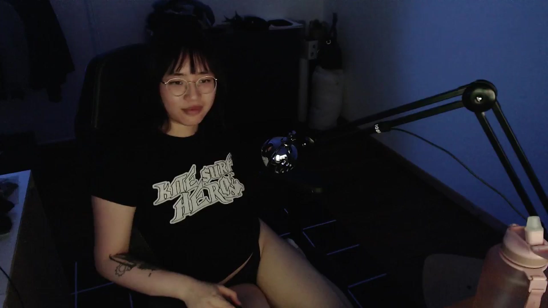 Gallery image thumbnail from Kuromin's myfreecams stream on, 05/21/2024, 21:00 image 9 of 20