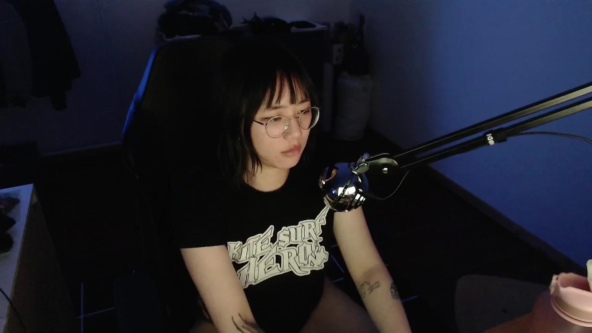 Gallery image thumbnail from Kuromin's myfreecams stream on, 05/21/2024, 21:00 image 12 of 20