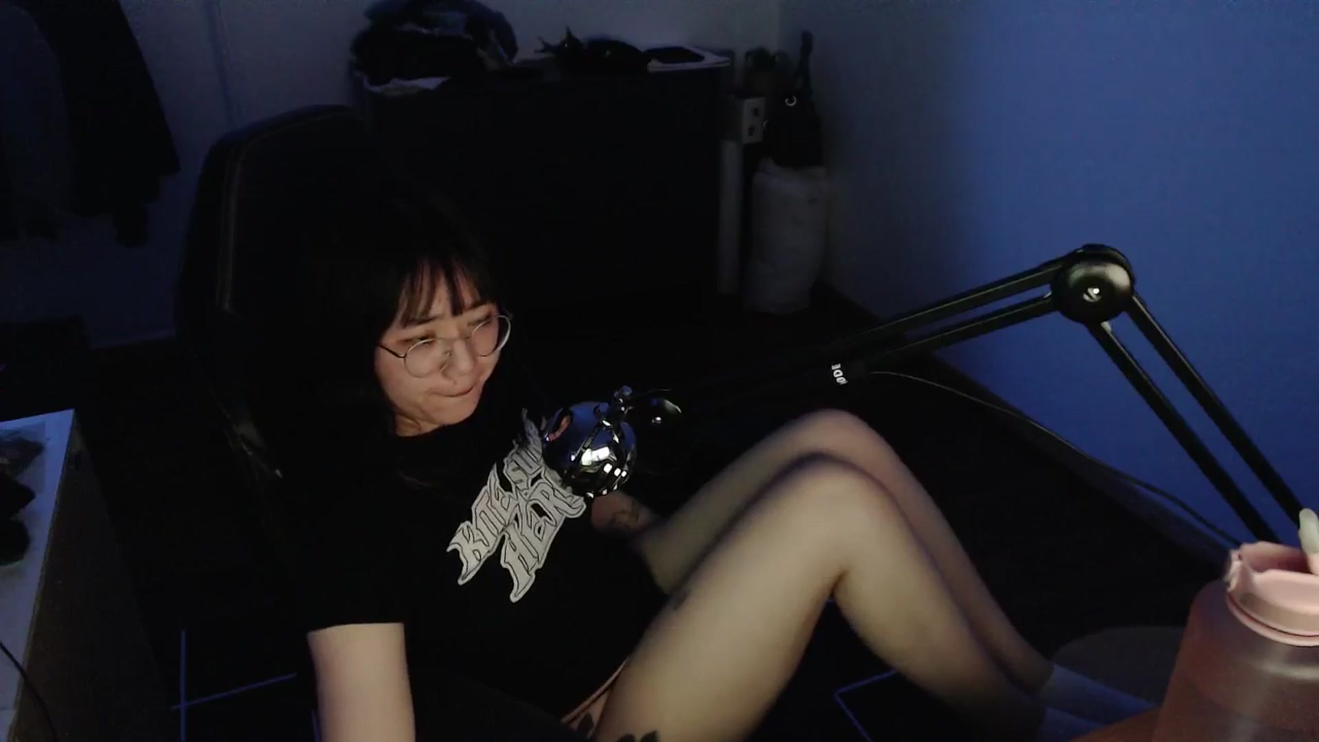 Gallery image thumbnail from Kuromin's myfreecams stream on, 05/21/2024, 21:00 image 15 of 20