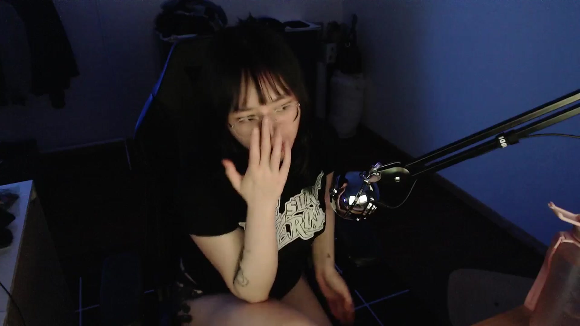 Gallery image thumbnail from Kuromin's myfreecams stream on, 05/21/2024, 21:00 image 6 of 20