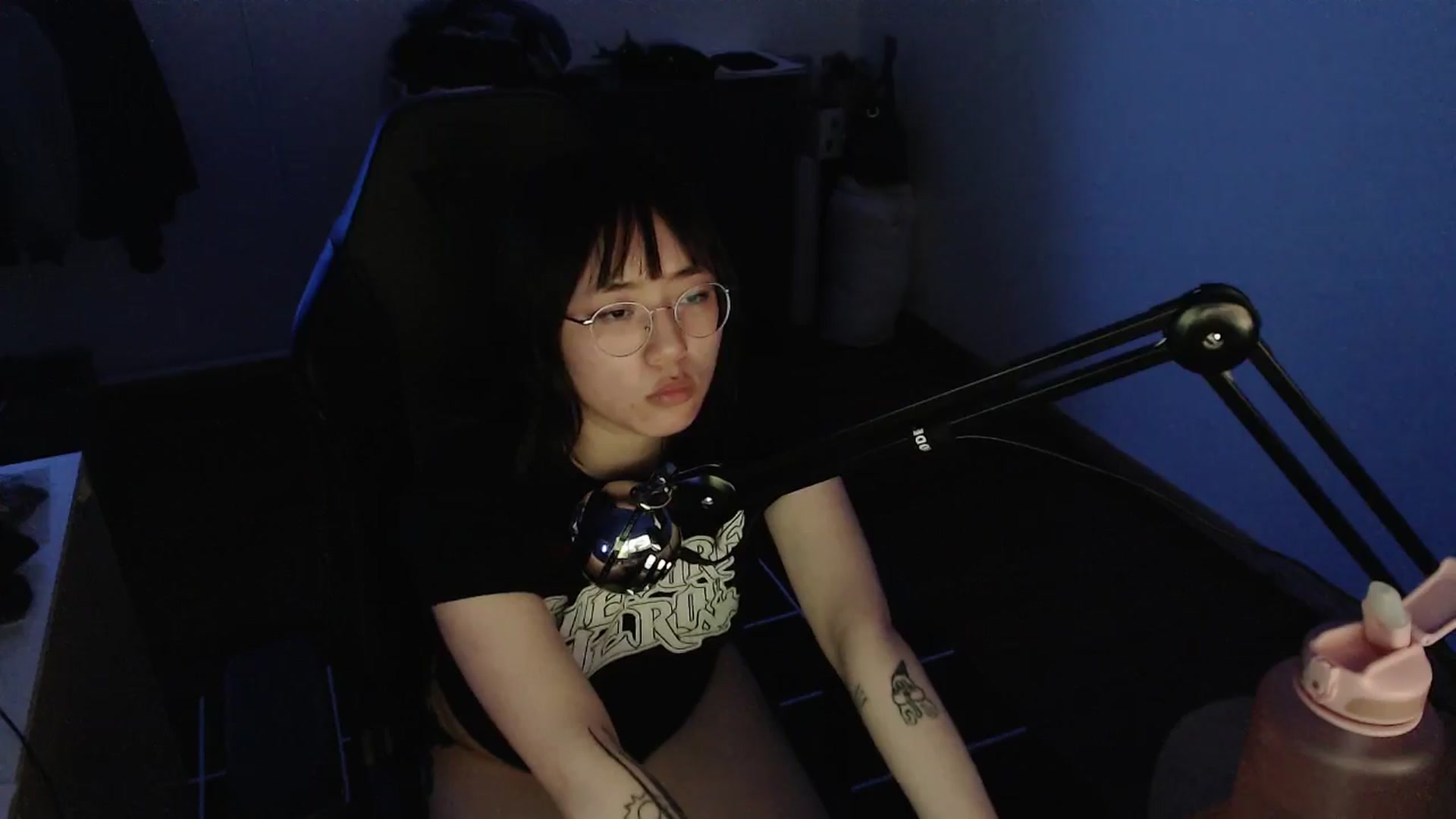 Gallery image thumbnail from Kuromin's myfreecams stream on, 05/21/2024, 21:00 image 19 of 20