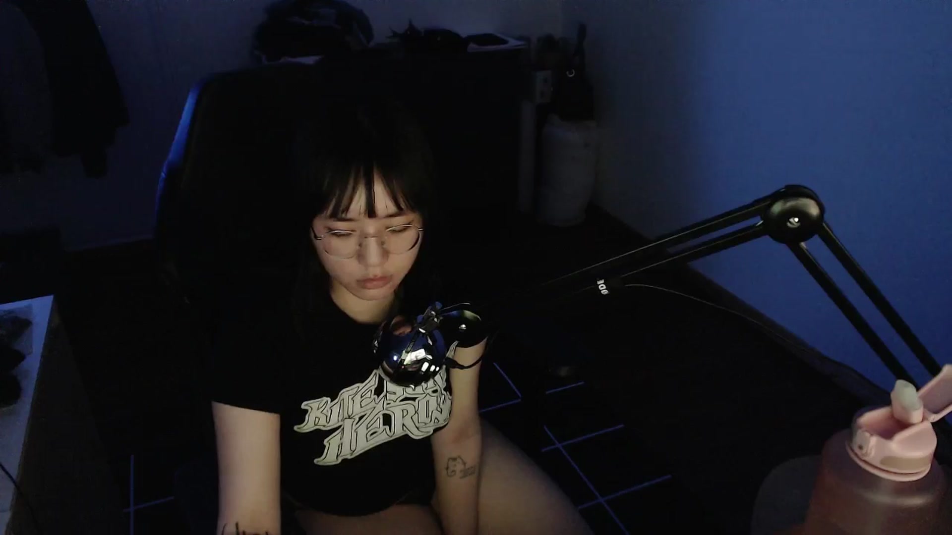 Gallery image thumbnail from Kuromin's myfreecams stream on, 05/21/2024, 21:00 image 20 of 20