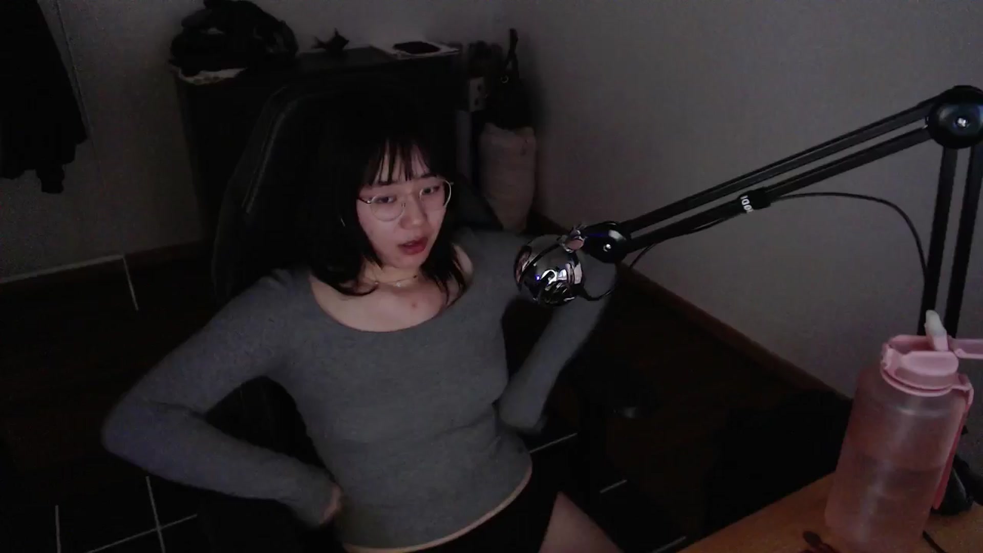 Gallery image thumbnail from Kuromin's myfreecams stream on, 05/23/2024, 21:08 image 1 of 20