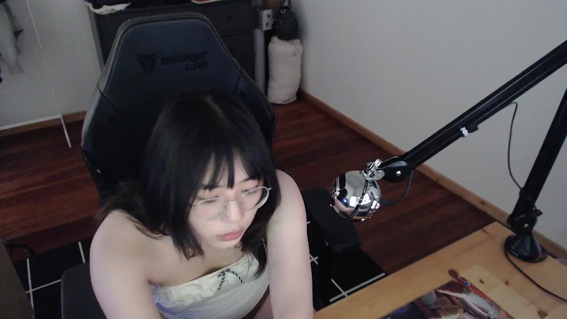 Gallery image thumbnail from Kuromin's myfreecams stream on, 05/27/2024, 14:10 image 7 of 20