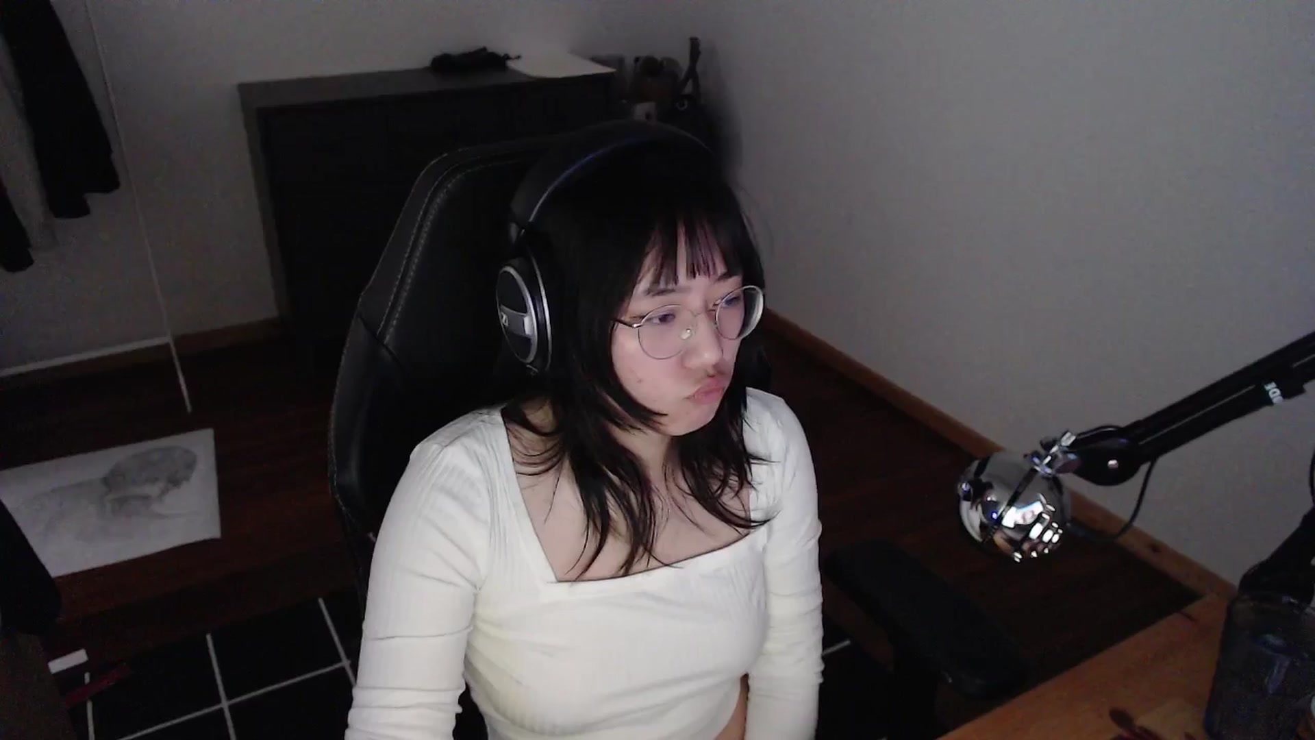 Gallery image thumbnail from Kuromin's myfreecams stream on, 05/29/2024, 12:14 image 10 of 20