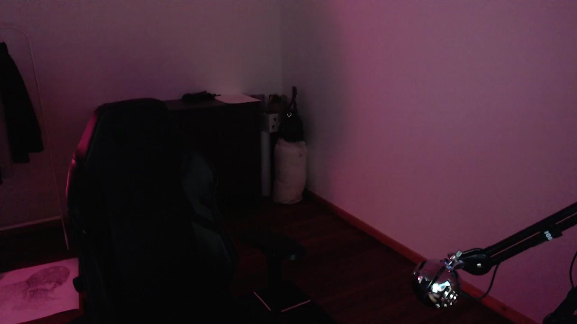 Gallery image thumbnail from Kuromin's myfreecams stream on, 05/29/2024, 12:14 image 17 of 20