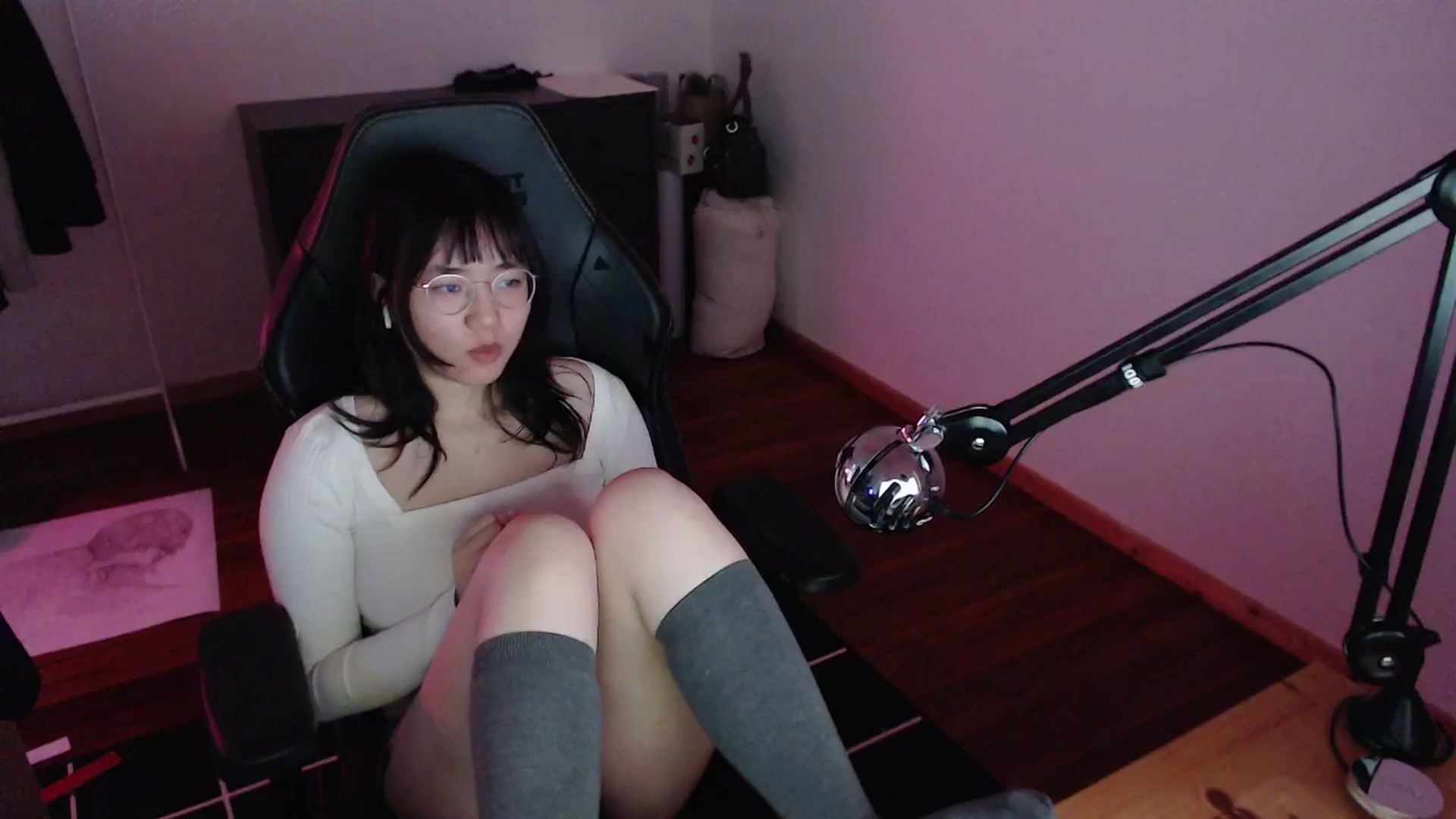 Gallery image thumbnail from Kuromin's myfreecams stream on, 05/29/2024, 12:14 image 20 of 20