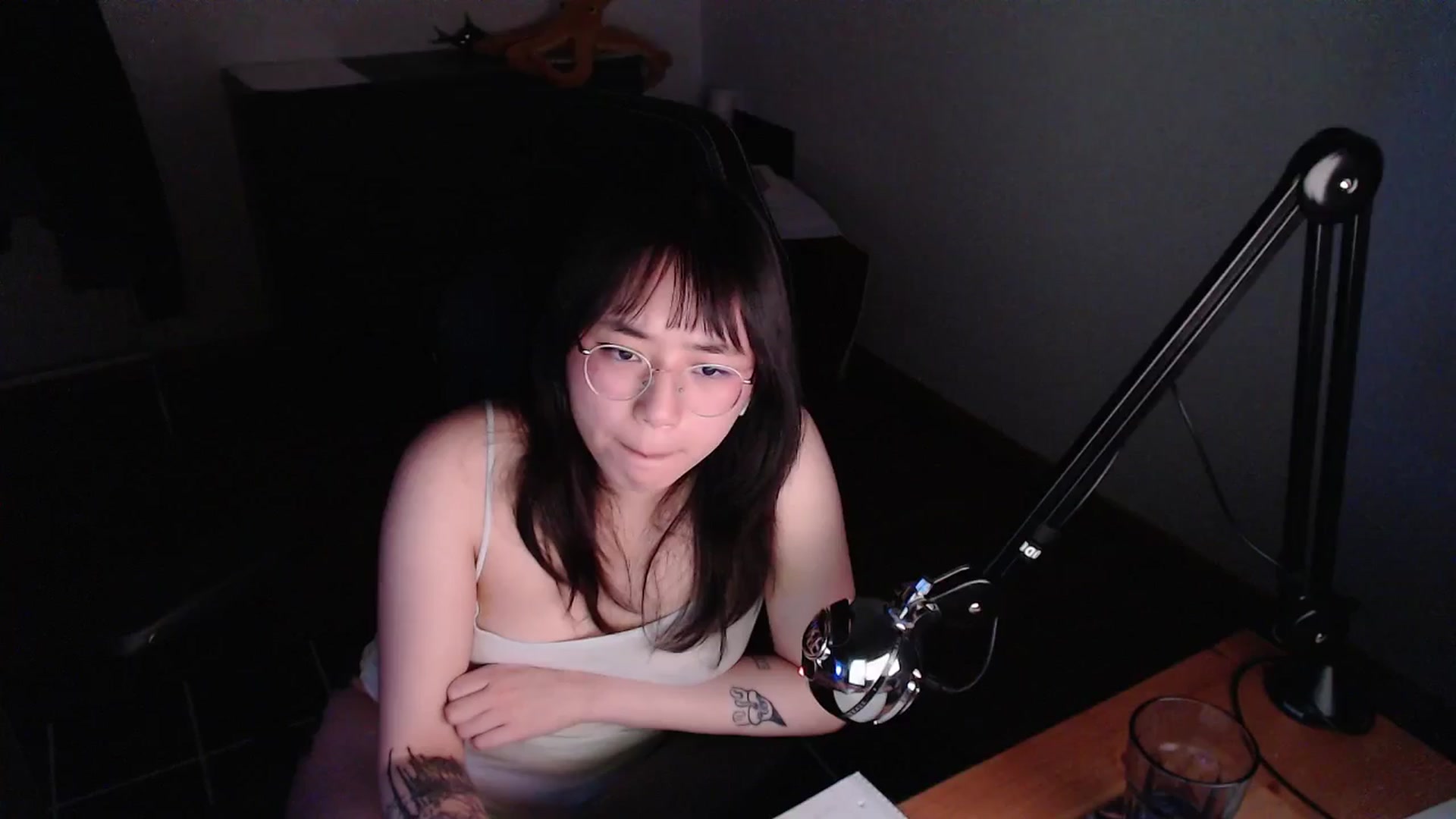Gallery image thumbnail from Kuromin's myfreecams stream on, 06/19/2024, 20:50 image 20 of 20