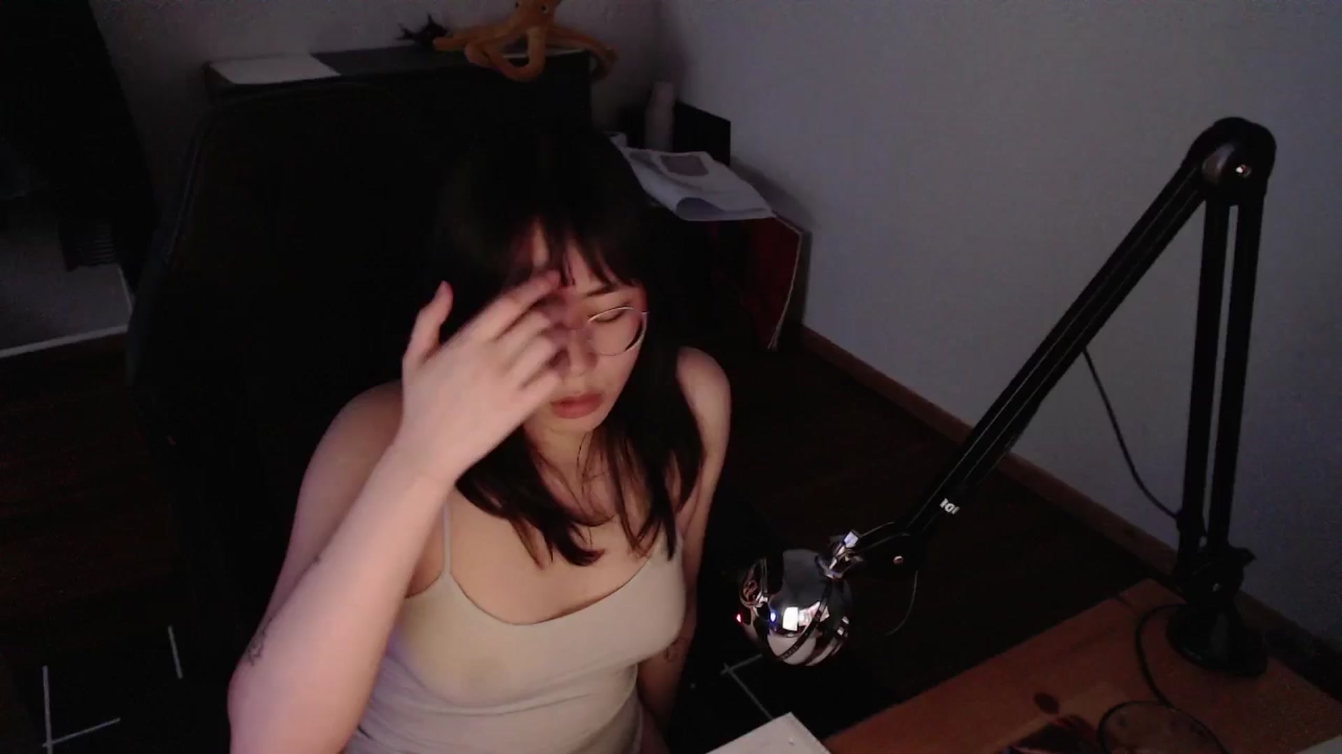 Gallery image thumbnail from Kuromin's myfreecams stream on, 06/19/2024, 20:50 image 7 of 20