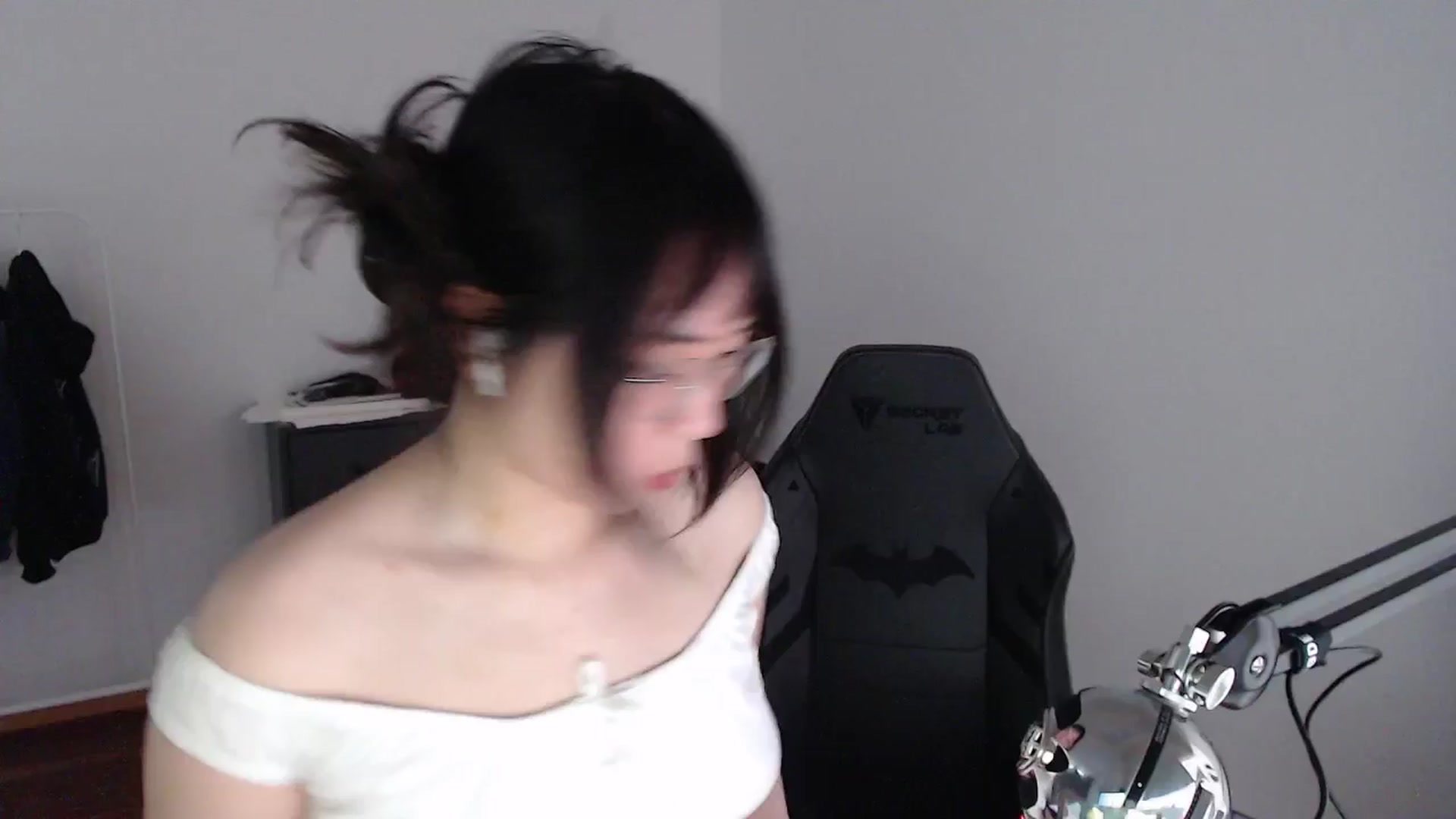 Gallery image thumbnail from Kuromin's myfreecams stream on, 06/24/2024, 12:20 image 1 of 20