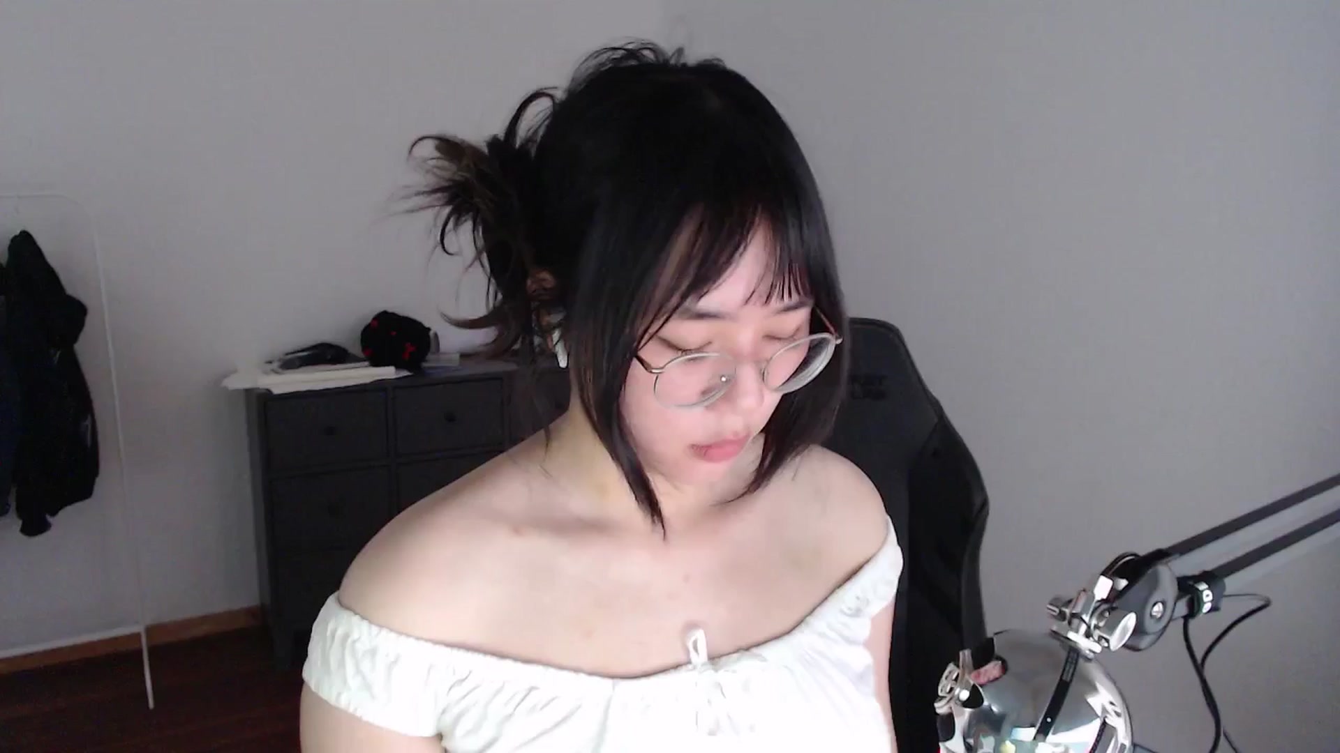 Gallery image thumbnail from Kuromin's myfreecams stream on, 06/24/2024, 12:20 image 10 of 20