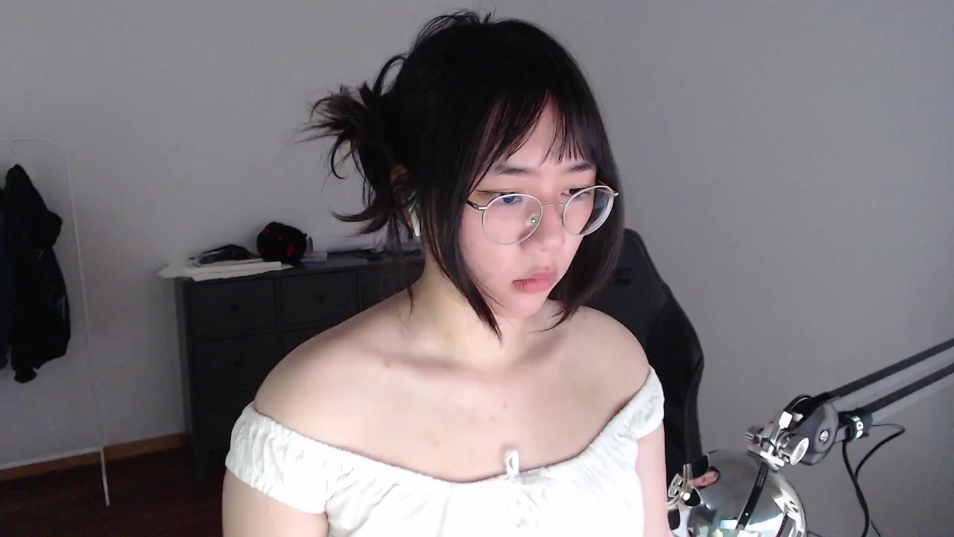 Gallery image thumbnail from Kuromin's myfreecams stream on, 06/24/2024, 12:20 image 5 of 20