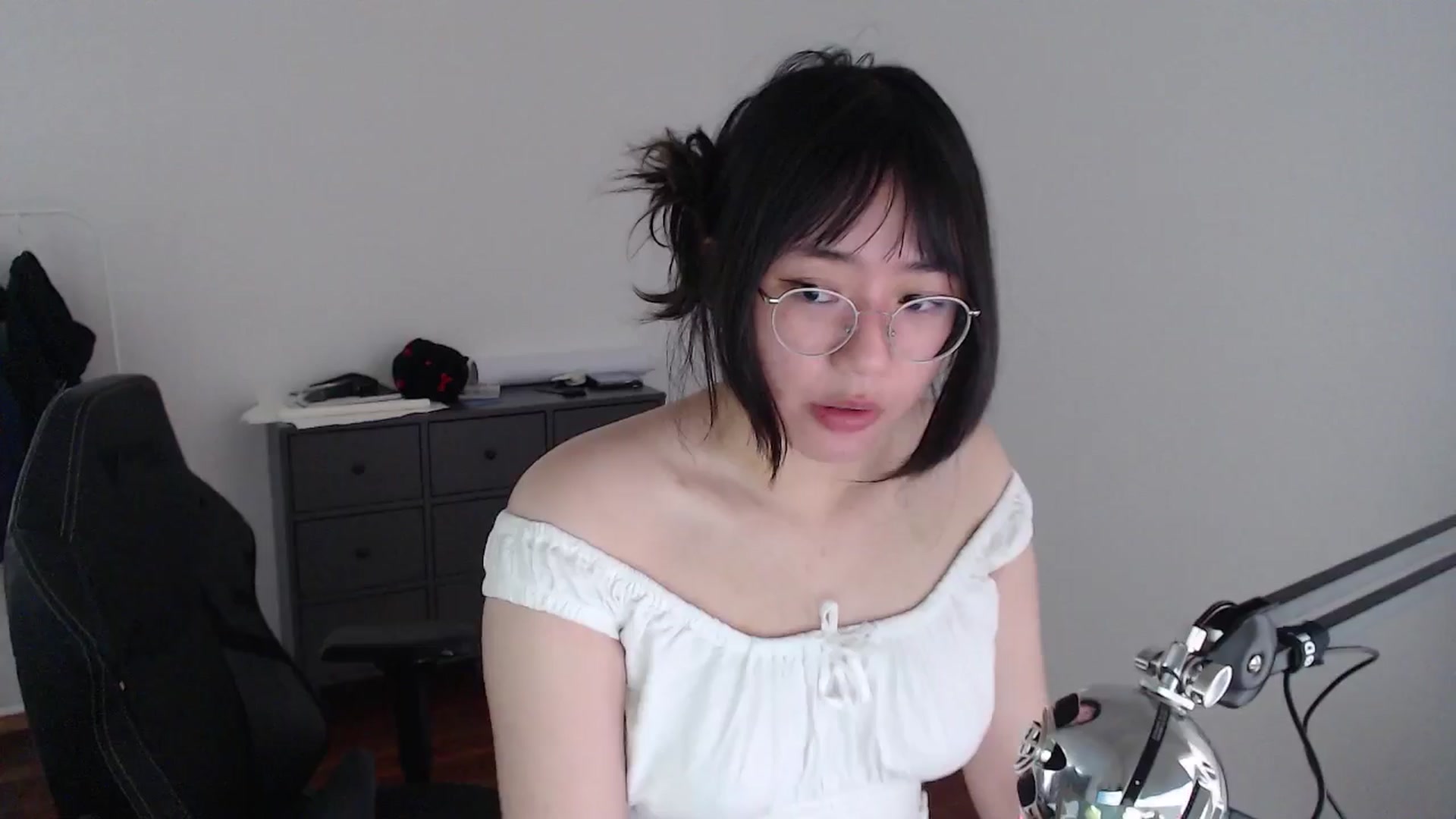 Gallery image thumbnail from Kuromin's myfreecams stream on, 06/24/2024, 12:20 image 19 of 20