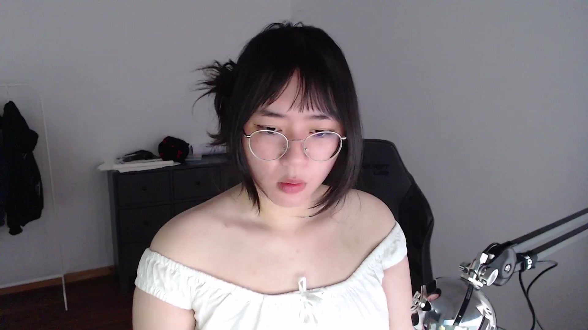 Gallery image thumbnail from Kuromin's myfreecams stream on, 06/24/2024, 12:20 image 3 of 20