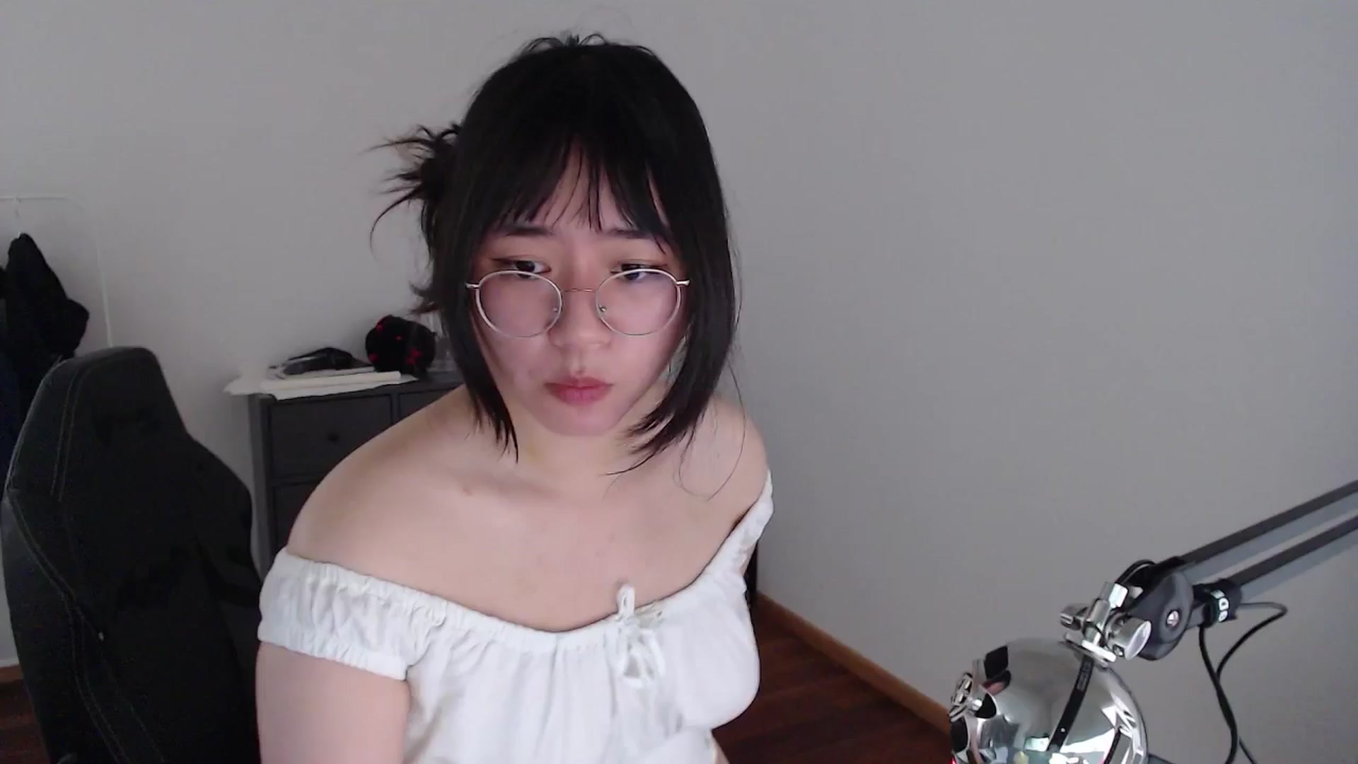 Gallery image thumbnail from Kuromin's myfreecams stream on, 06/24/2024, 13:08 image 11 of 20