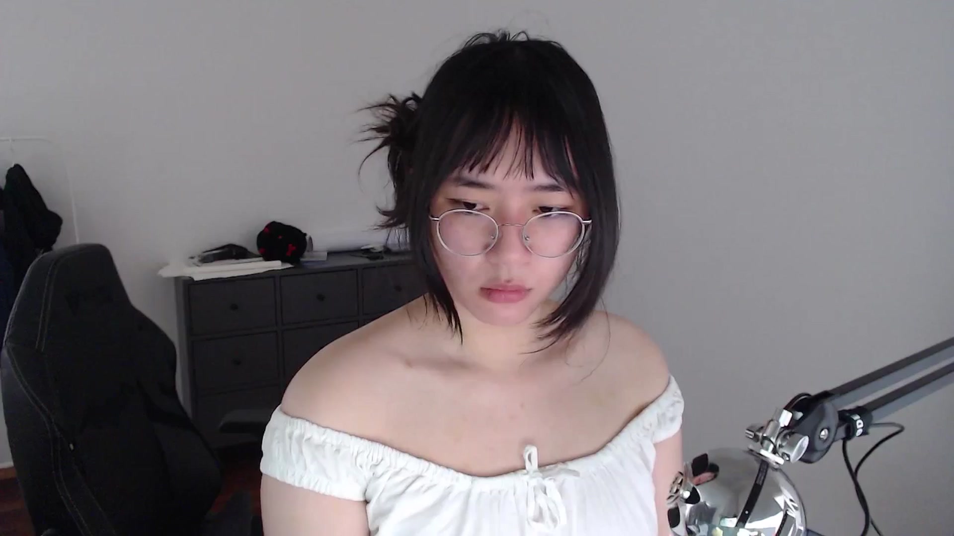 Gallery image thumbnail from Kuromin's myfreecams stream on, 06/24/2024, 13:08 image 13 of 20