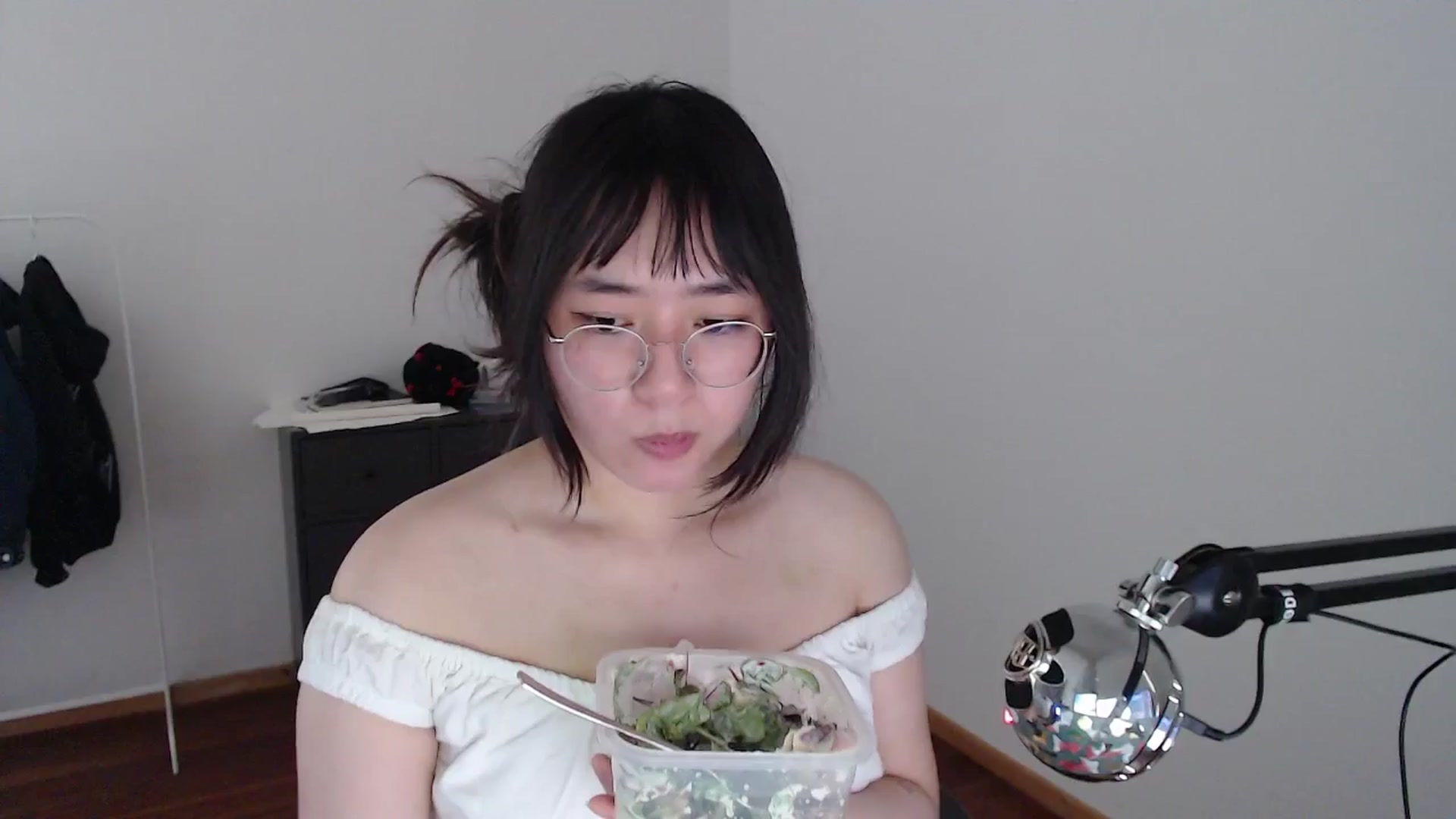 Gallery image thumbnail from Kuromin's myfreecams stream on, 06/24/2024, 14:47 image 3 of 20