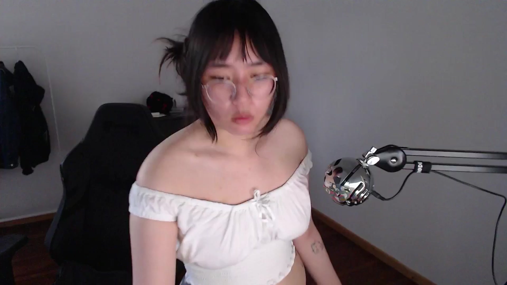 Gallery image thumbnail from Kuromin's myfreecams stream on, 06/24/2024, 14:47 image 19 of 20