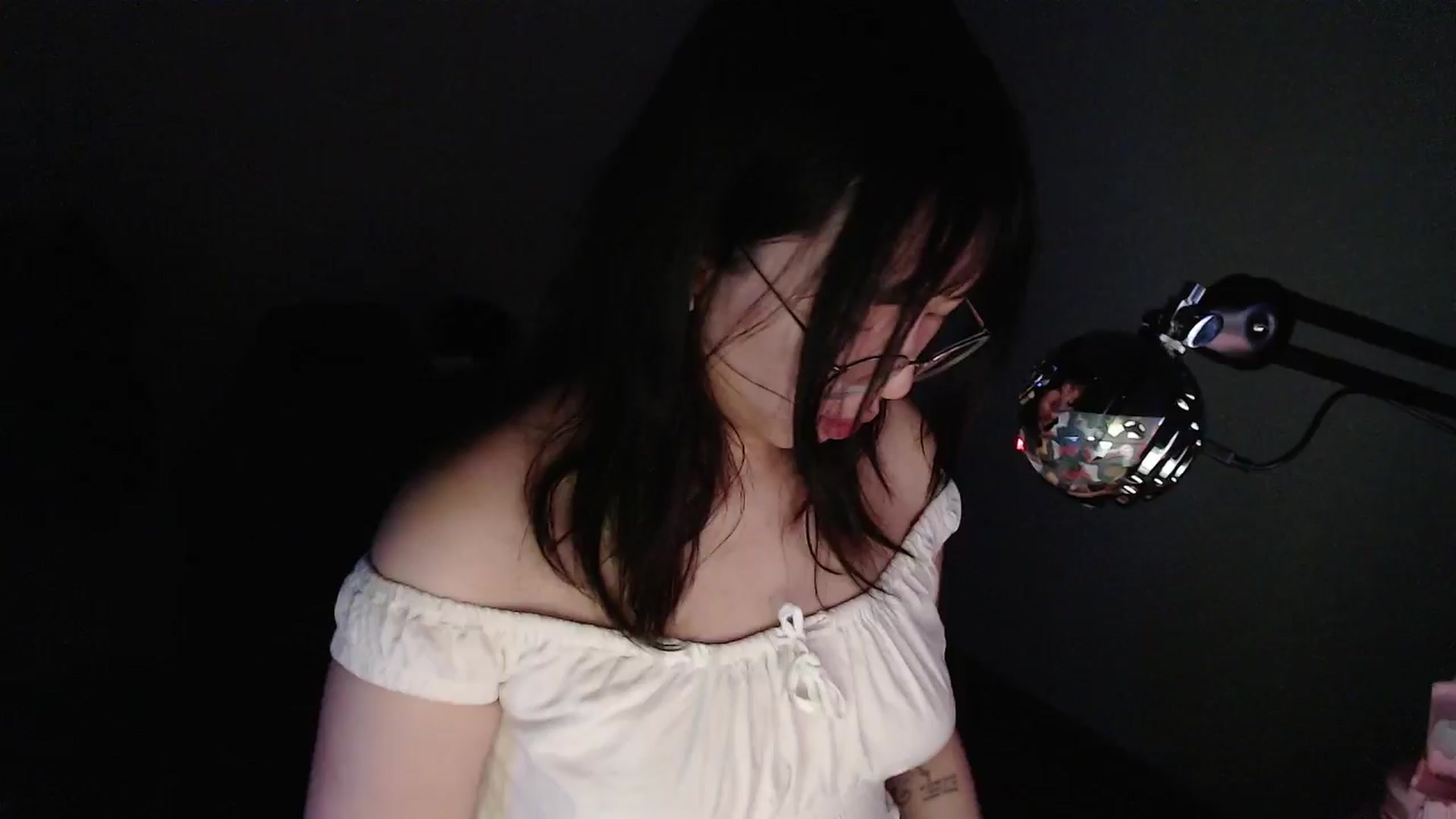 Gallery image thumbnail from Kuromin's myfreecams stream on, 06/24/2024, 21:29 image 14 of 20
