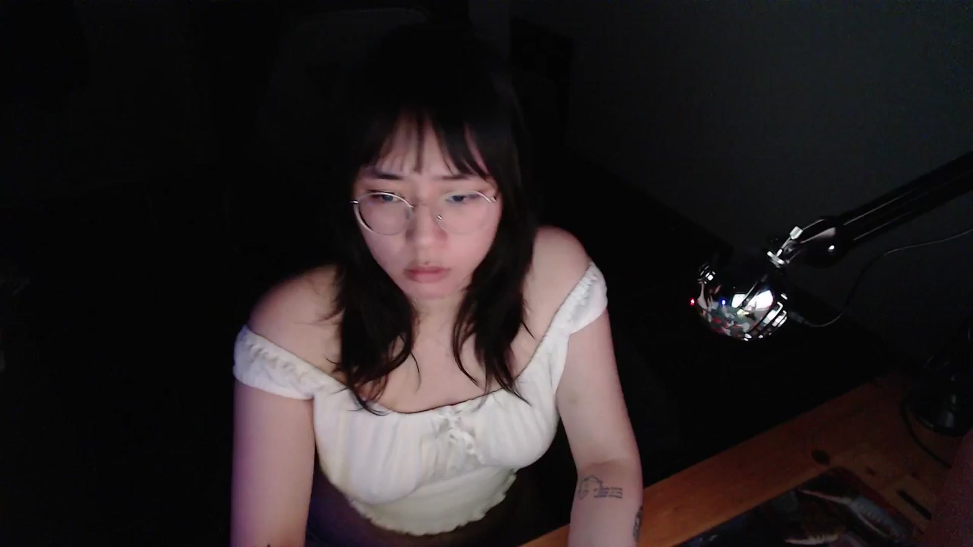 Gallery image thumbnail from Kuromin's myfreecams stream on, 06/24/2024, 21:29 image 19 of 20