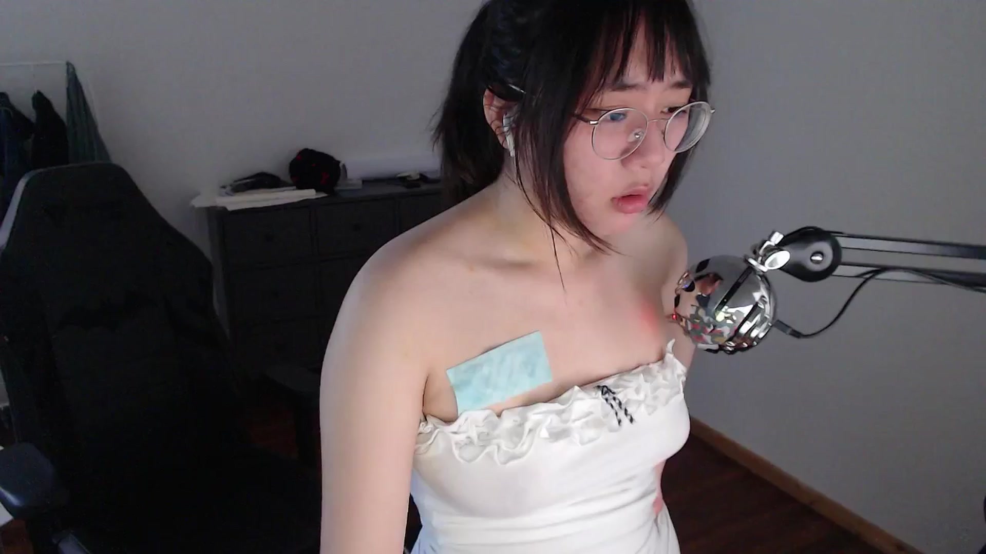 Gallery image thumbnail from Kuromin's myfreecams stream on, 06/25/2024, 15:33 image 7 of 20