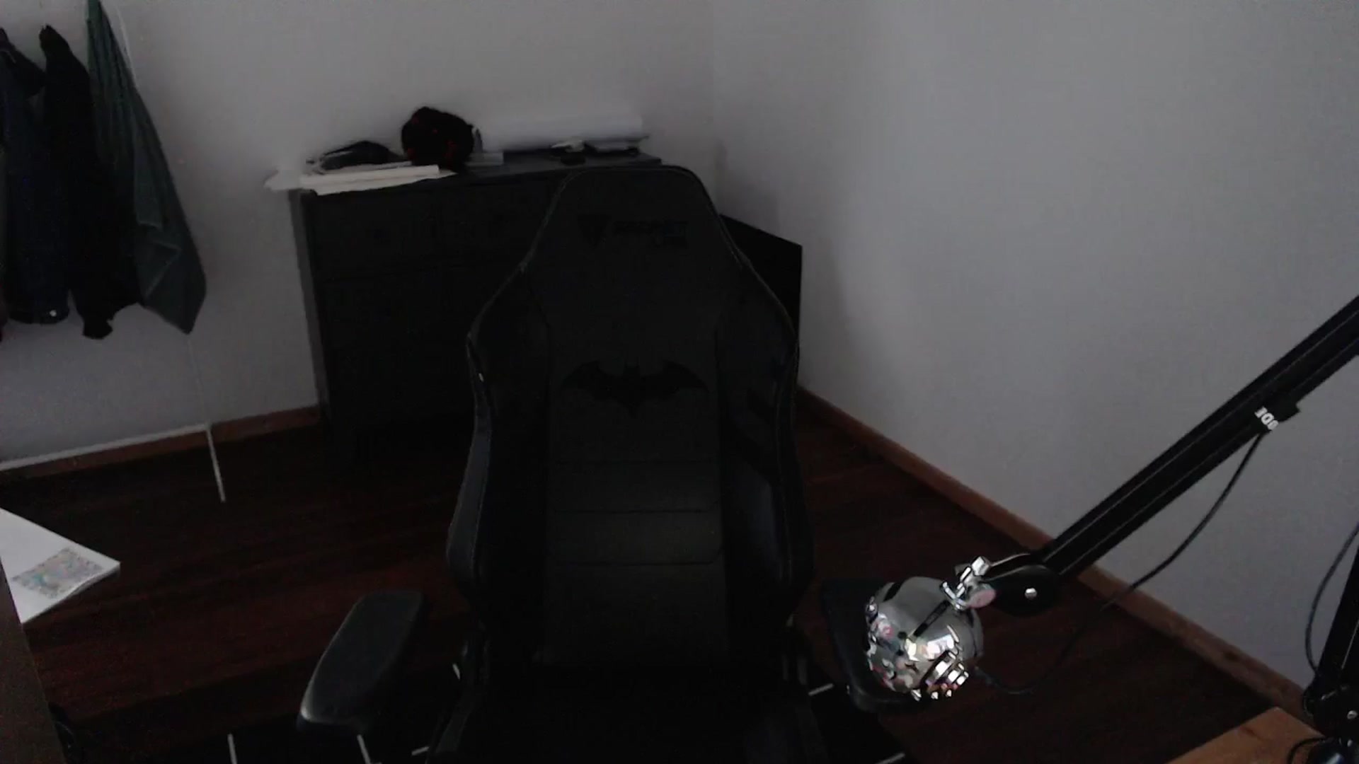 Gallery image thumbnail from Kuromin's myfreecams stream on, 06/25/2024, 16:14 image 16 of 20