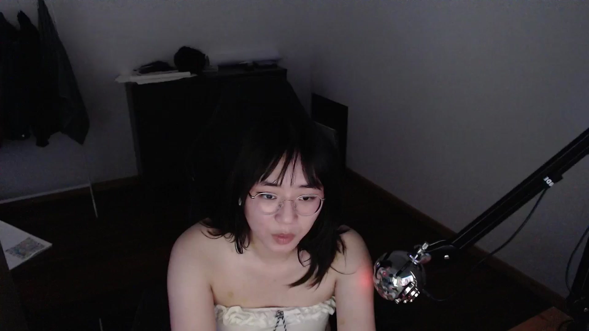 Gallery image thumbnail from Kuromin's myfreecams stream on, 06/25/2024, 16:14 image 4 of 20