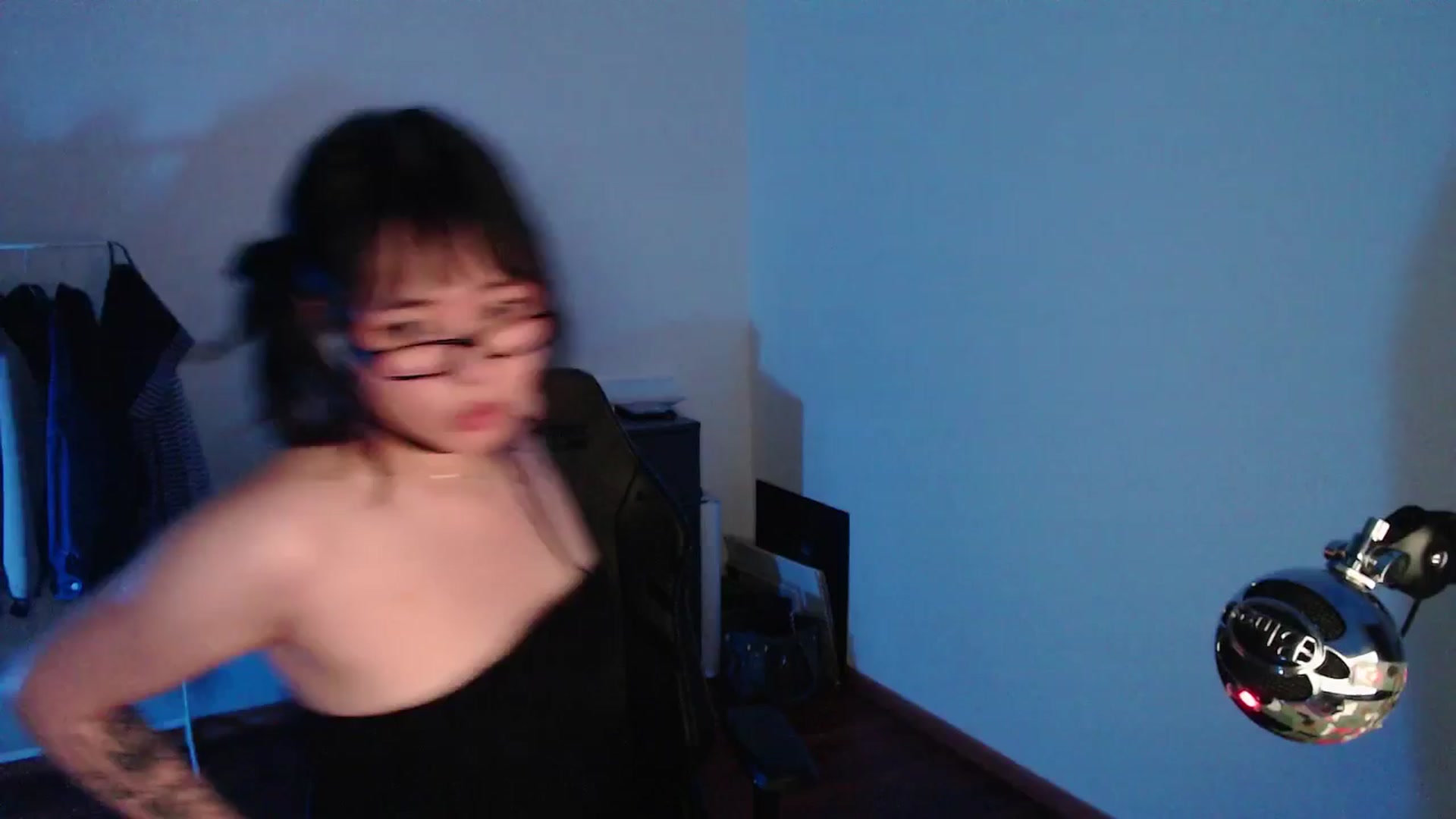 Gallery image thumbnail from Kuromin's myfreecams stream on, 06/27/2024, 23:10 image 2 of 20