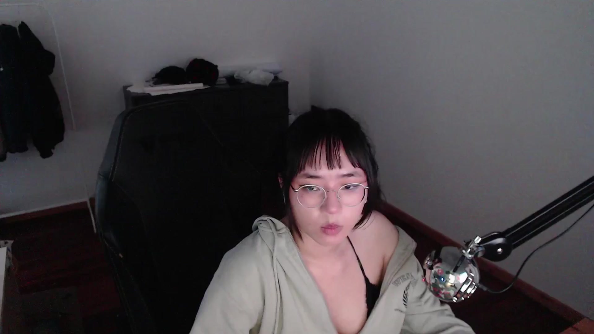 Gallery image thumbnail from Kuromin's myfreecams stream on, 06/29/2024, 14:02 image 5 of 20
