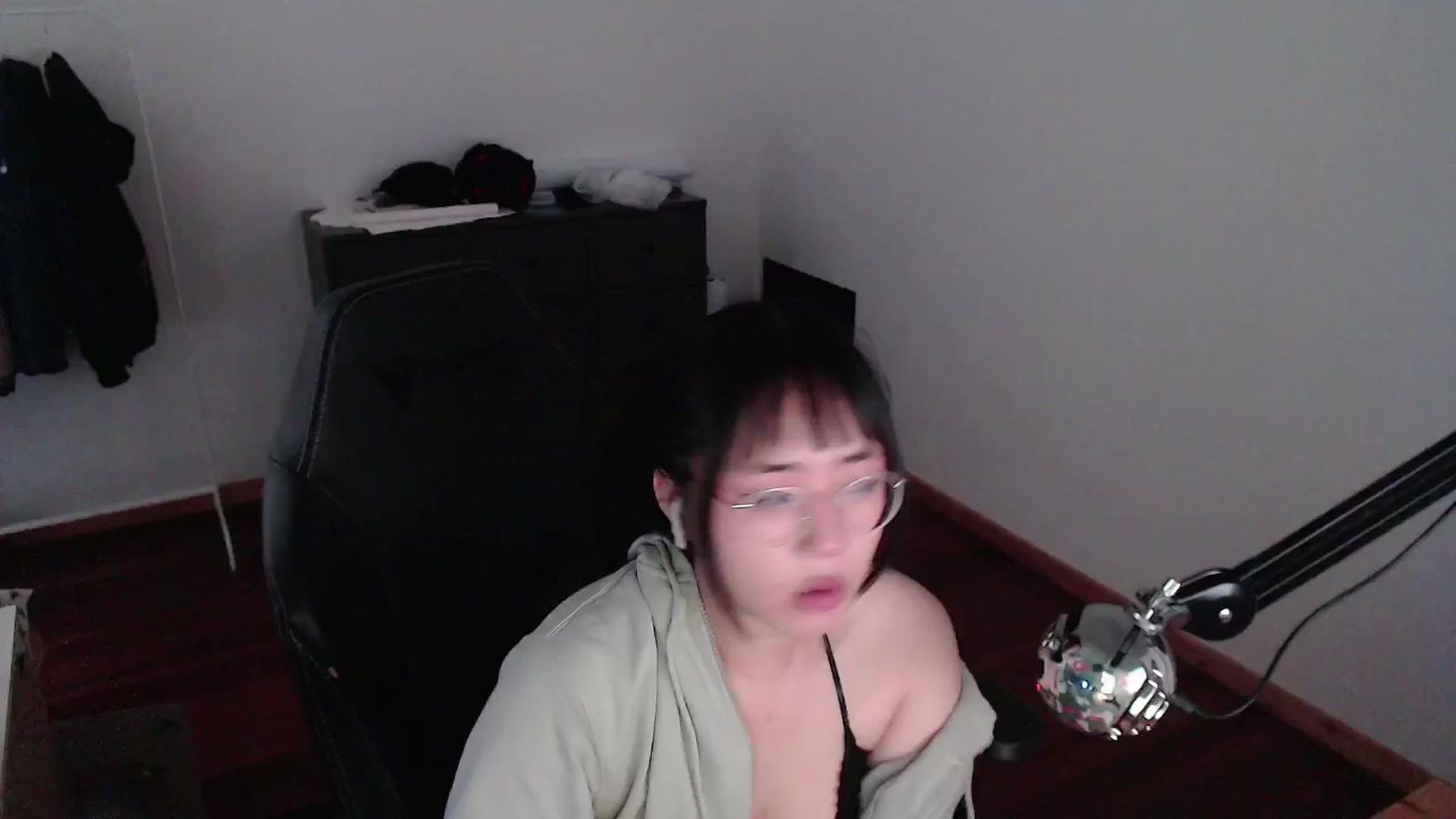 Gallery image thumbnail from Kuromin's myfreecams stream on, 06/29/2024, 14:02 image 2 of 20