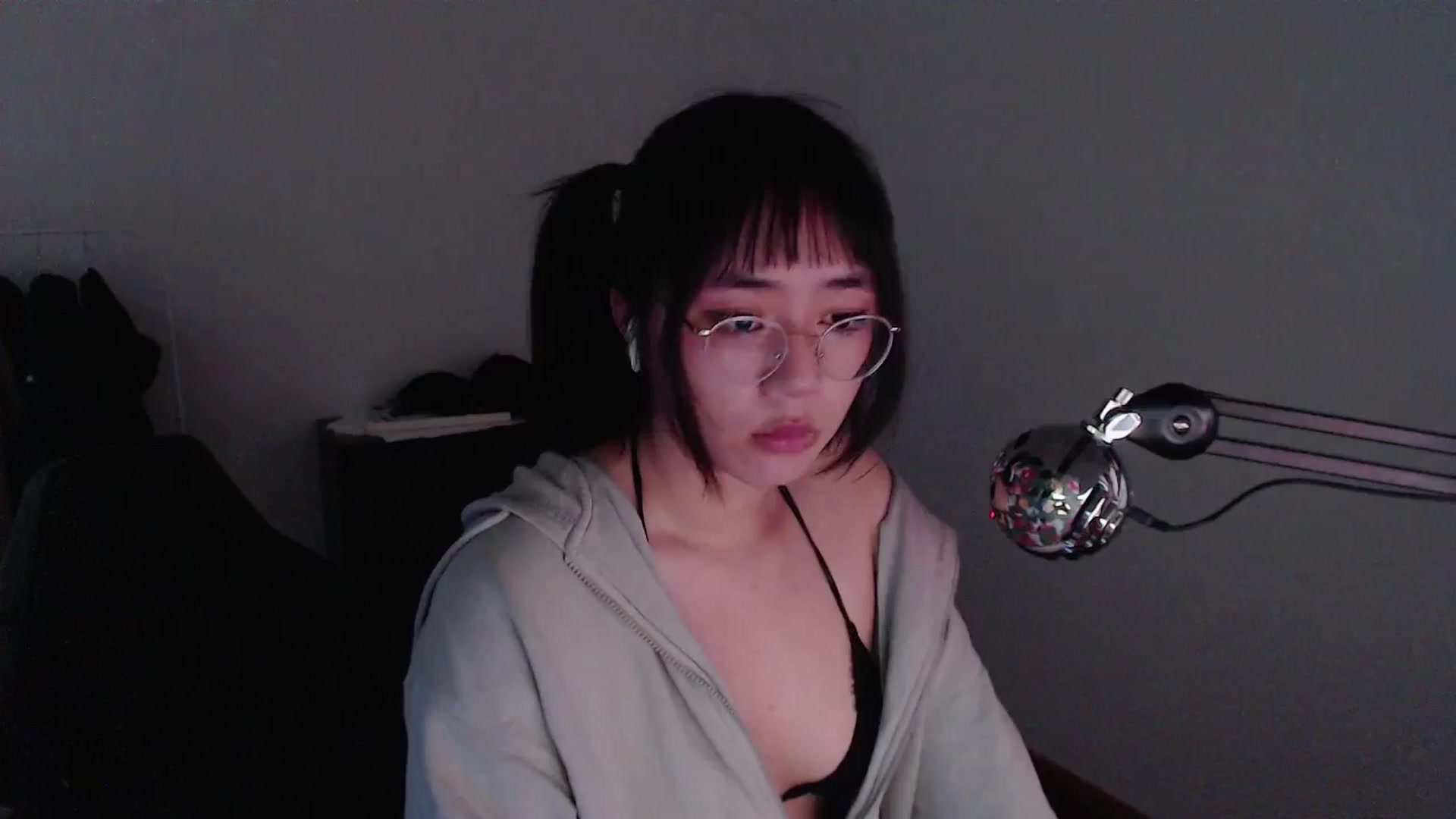 Gallery image thumbnail from Kuromin's myfreecams stream on, 06/29/2024, 17:52 image 15 of 20