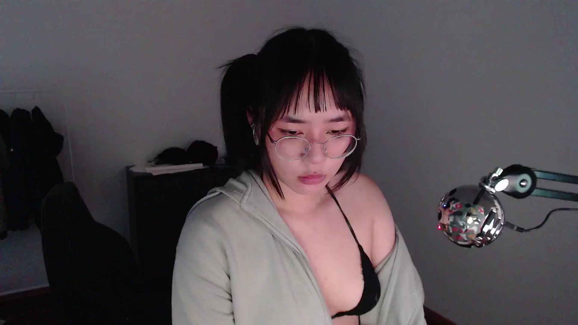 Gallery image thumbnail from Kuromin's myfreecams stream on, 06/29/2024, 17:52 image 10 of 20