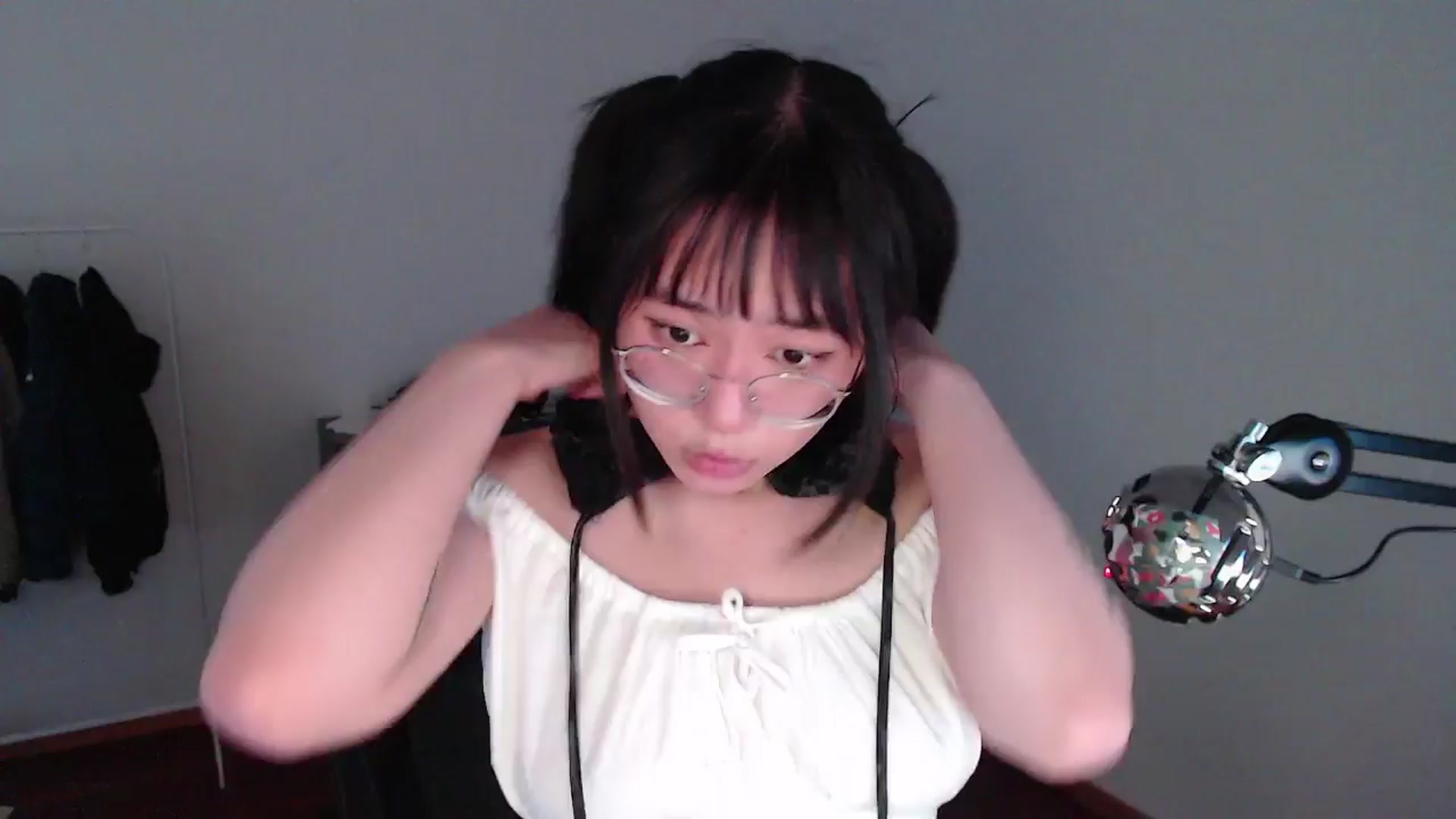 Gallery image thumbnail from Kuromin's myfreecams stream on, 06/29/2024, 17:52 image 1 of 20