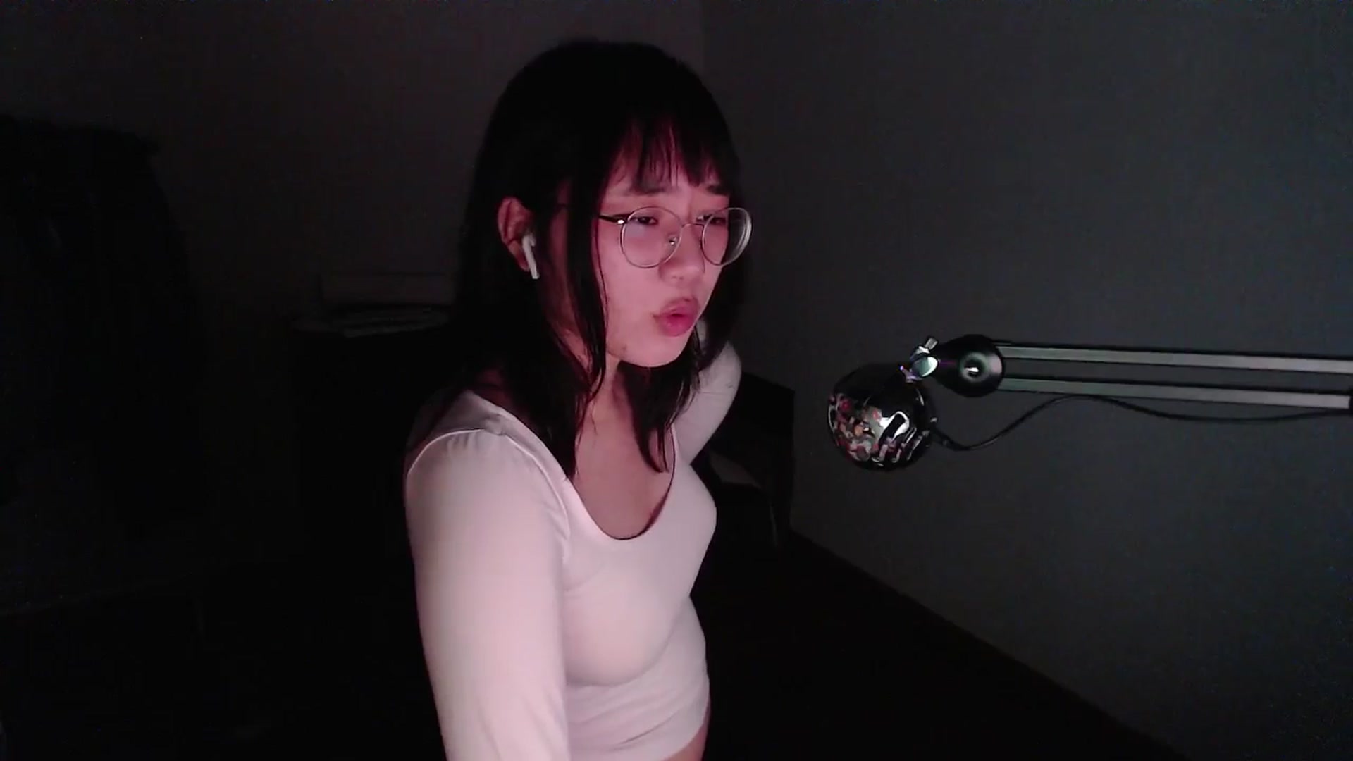 Gallery image thumbnail from Kuromin's myfreecams stream on, 07/11/2024, 20:41 image 10 of 20